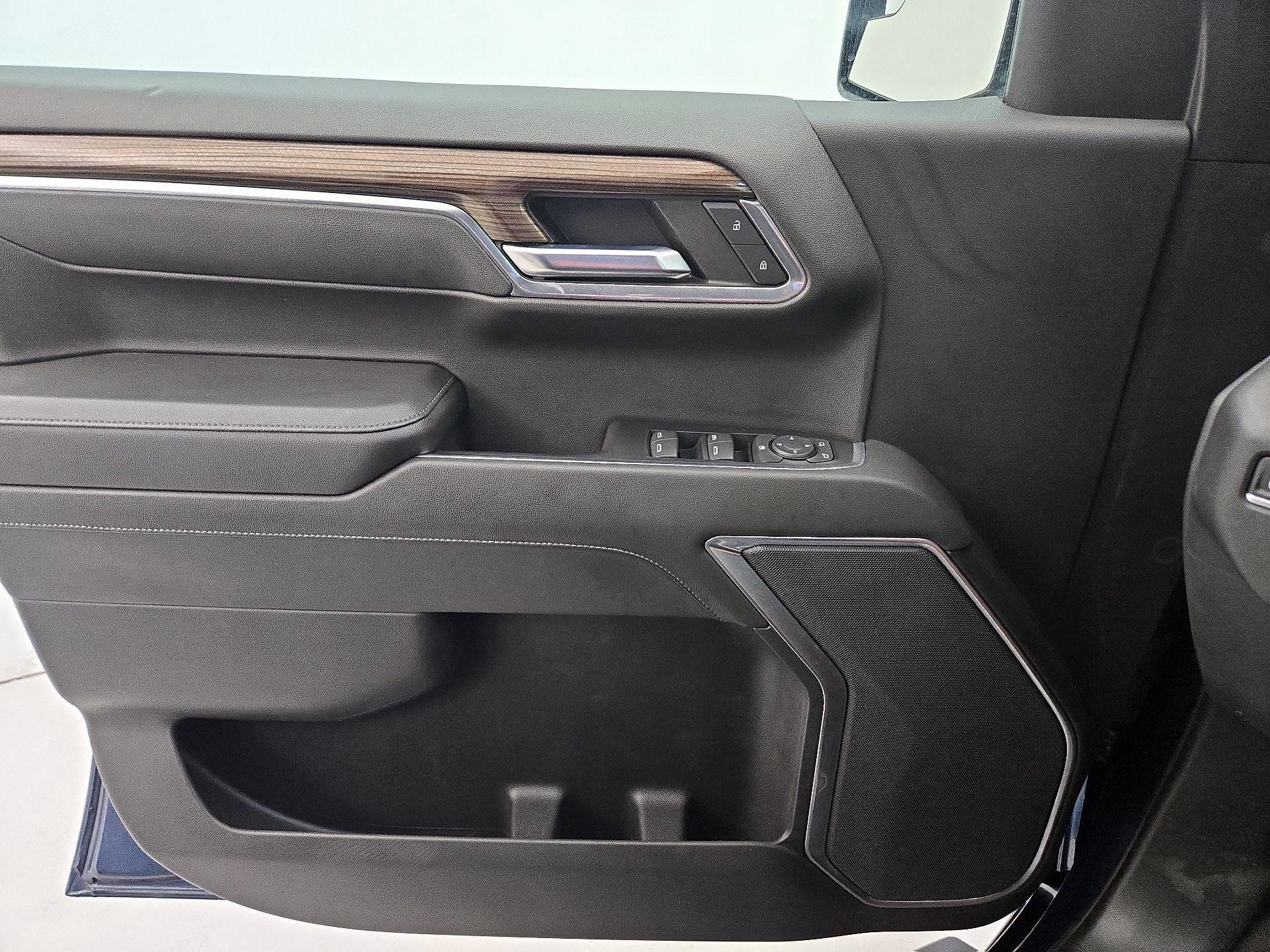 Thumbnail: 2022 Chevrolet Silverado 1500 - 12