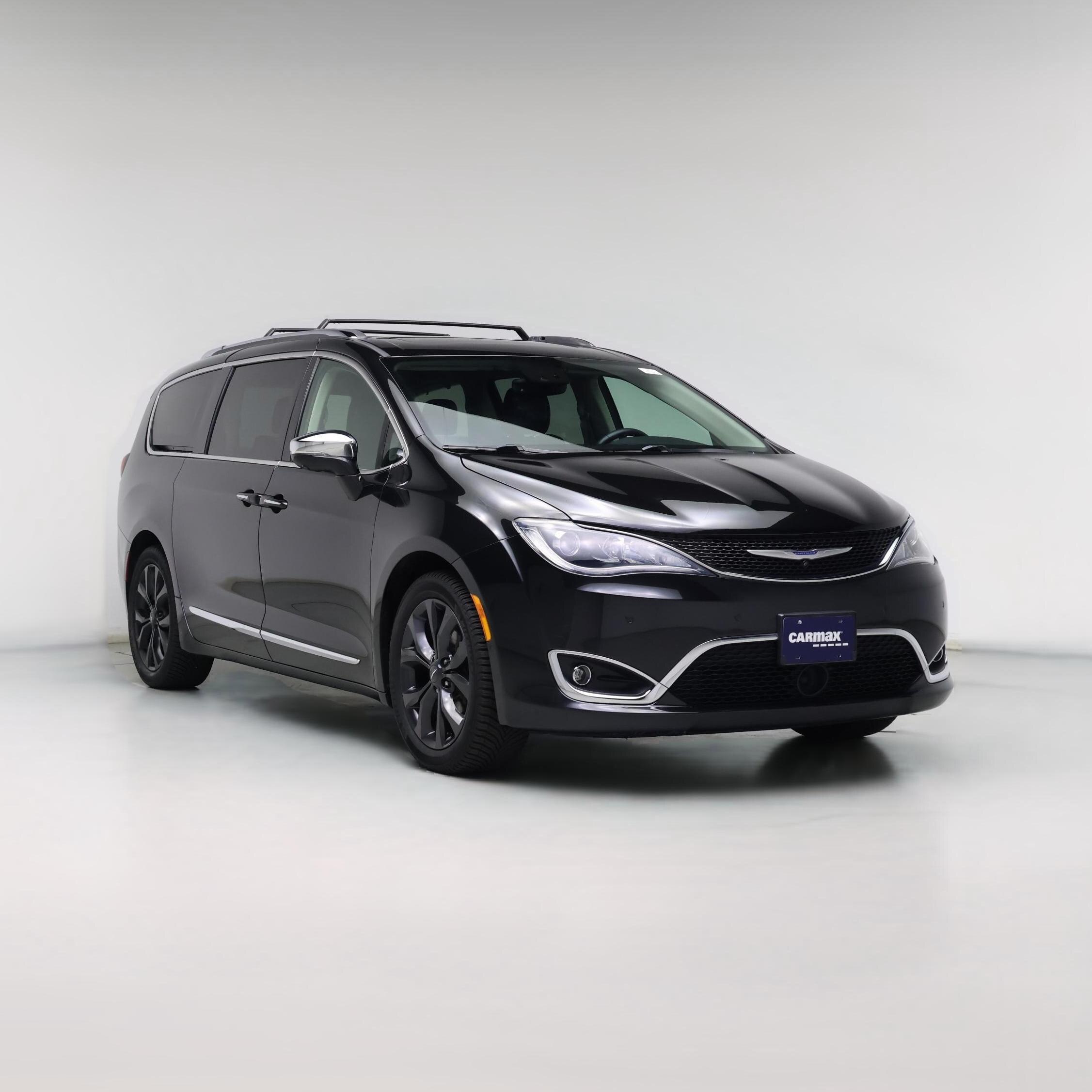 Thumbnail: 2018 Chrysler Pacifica - 1