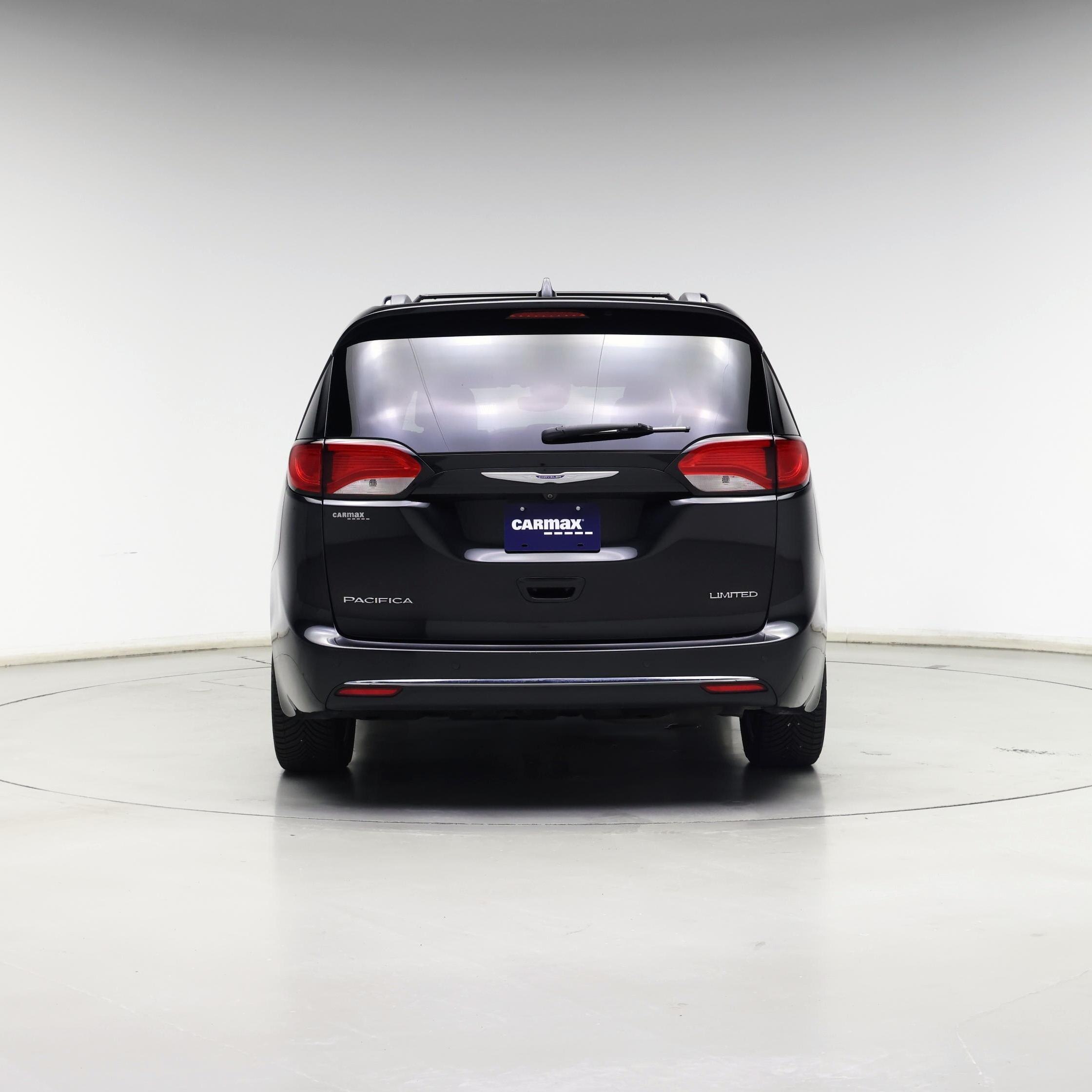 Thumbnail: 2018 Chrysler Pacifica - 6