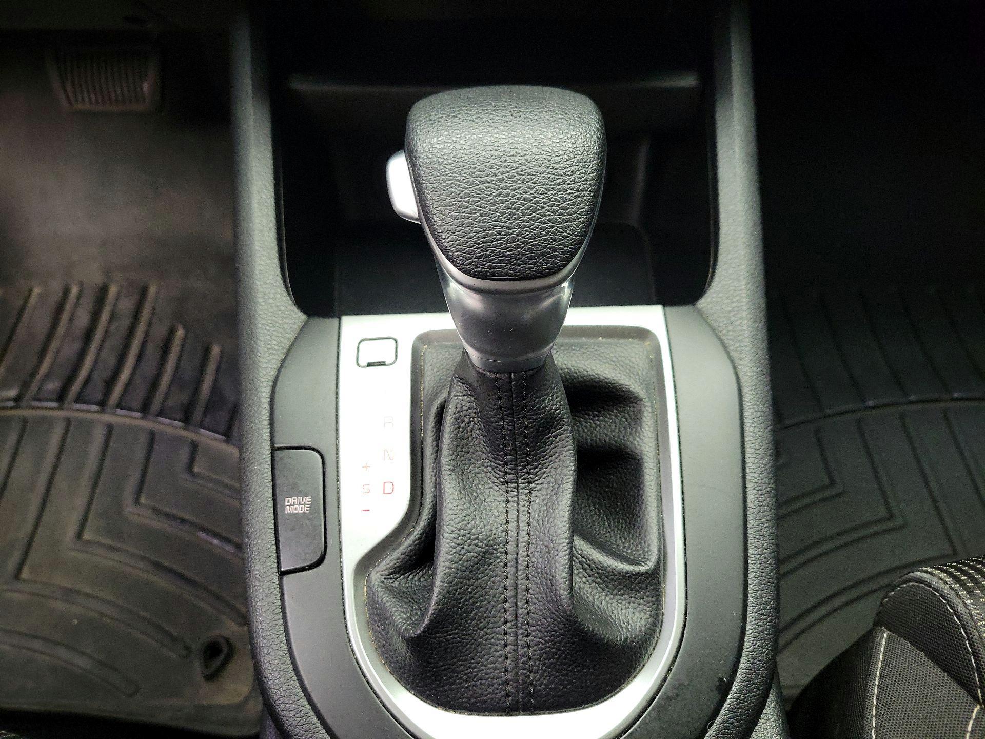 Thumbnail: 2019 Kia Forte - 17