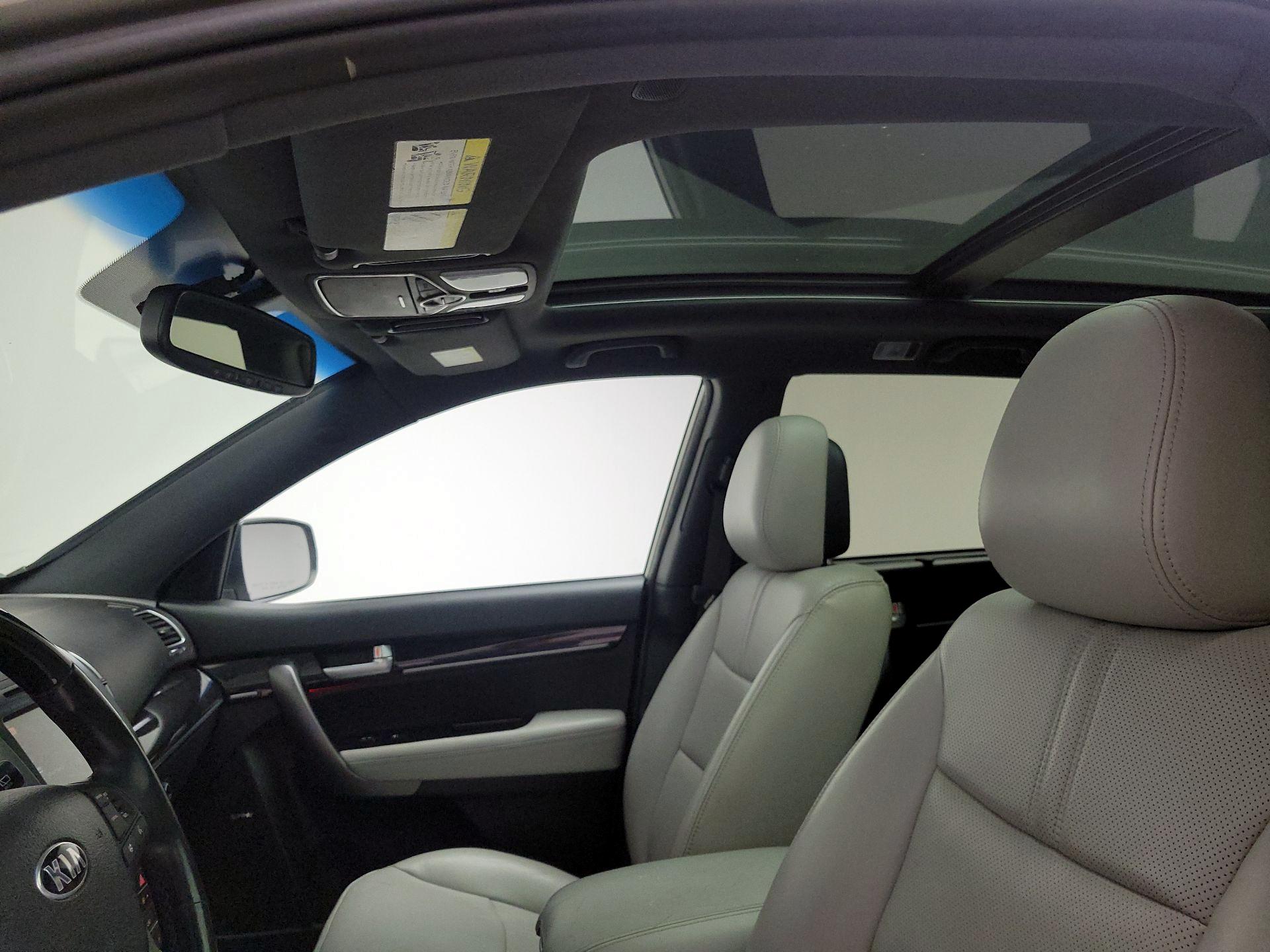 Thumbnail: 2015 Kia Sorento - 20