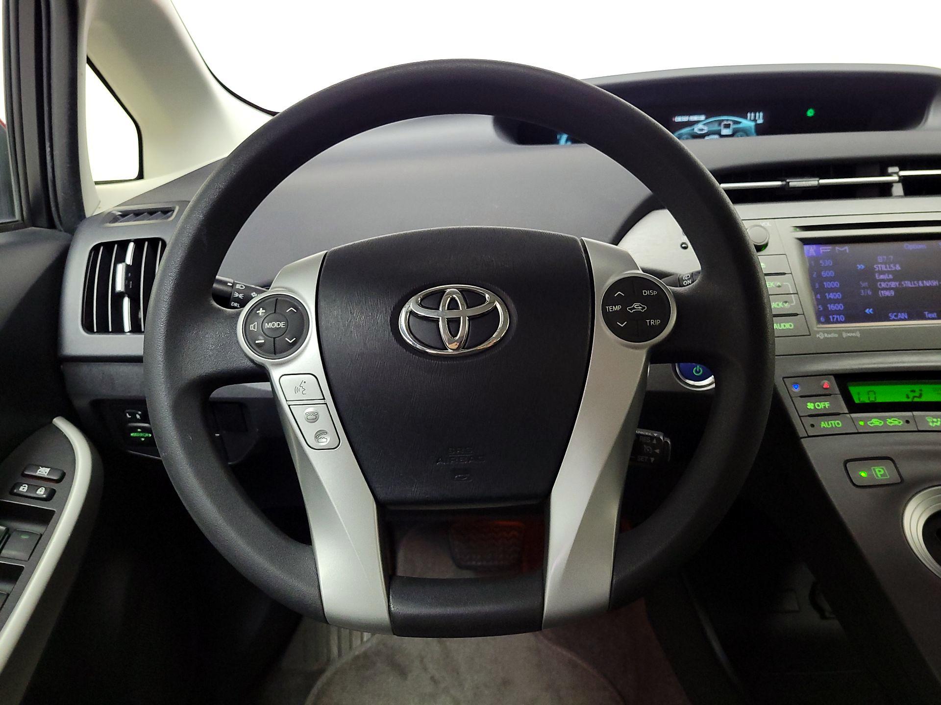 Thumbnail: 2014 Toyota Prius - 10