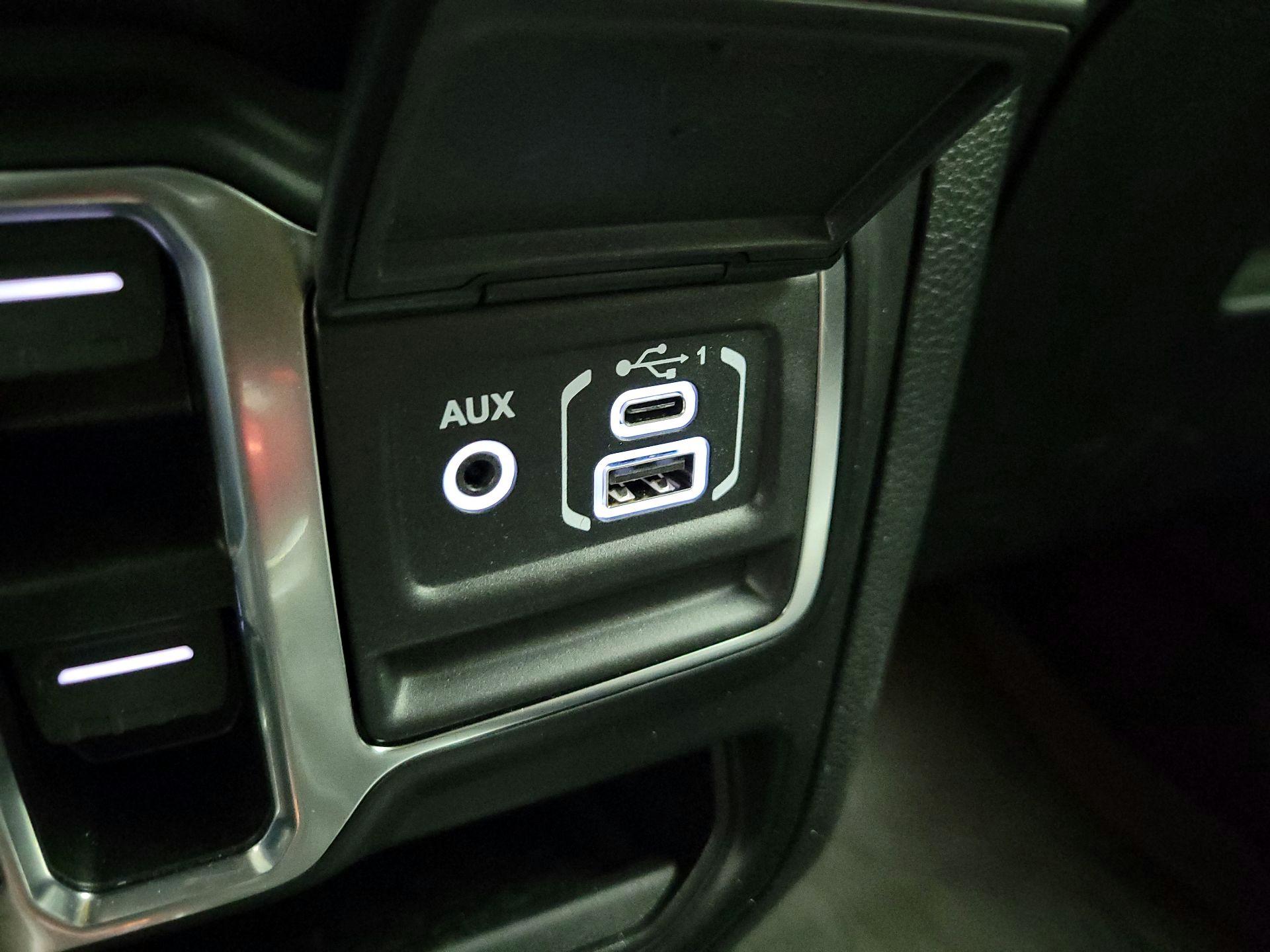 Thumbnail: 2022 Jeep Wrangler - 18