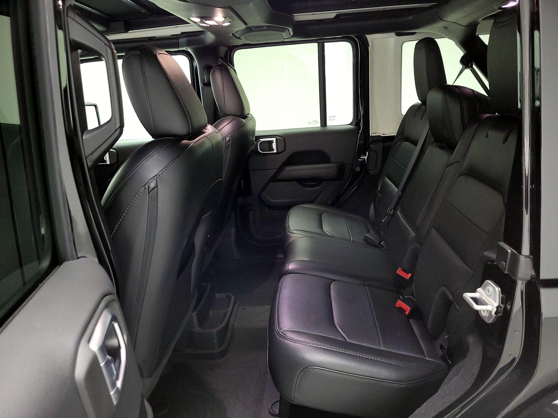 Thumbnail: 2022 Jeep Wrangler - 19