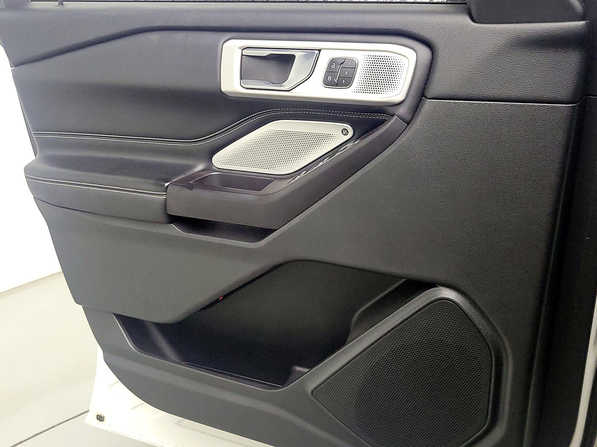 Thumbnail: 2020 Ford Explorer - 12