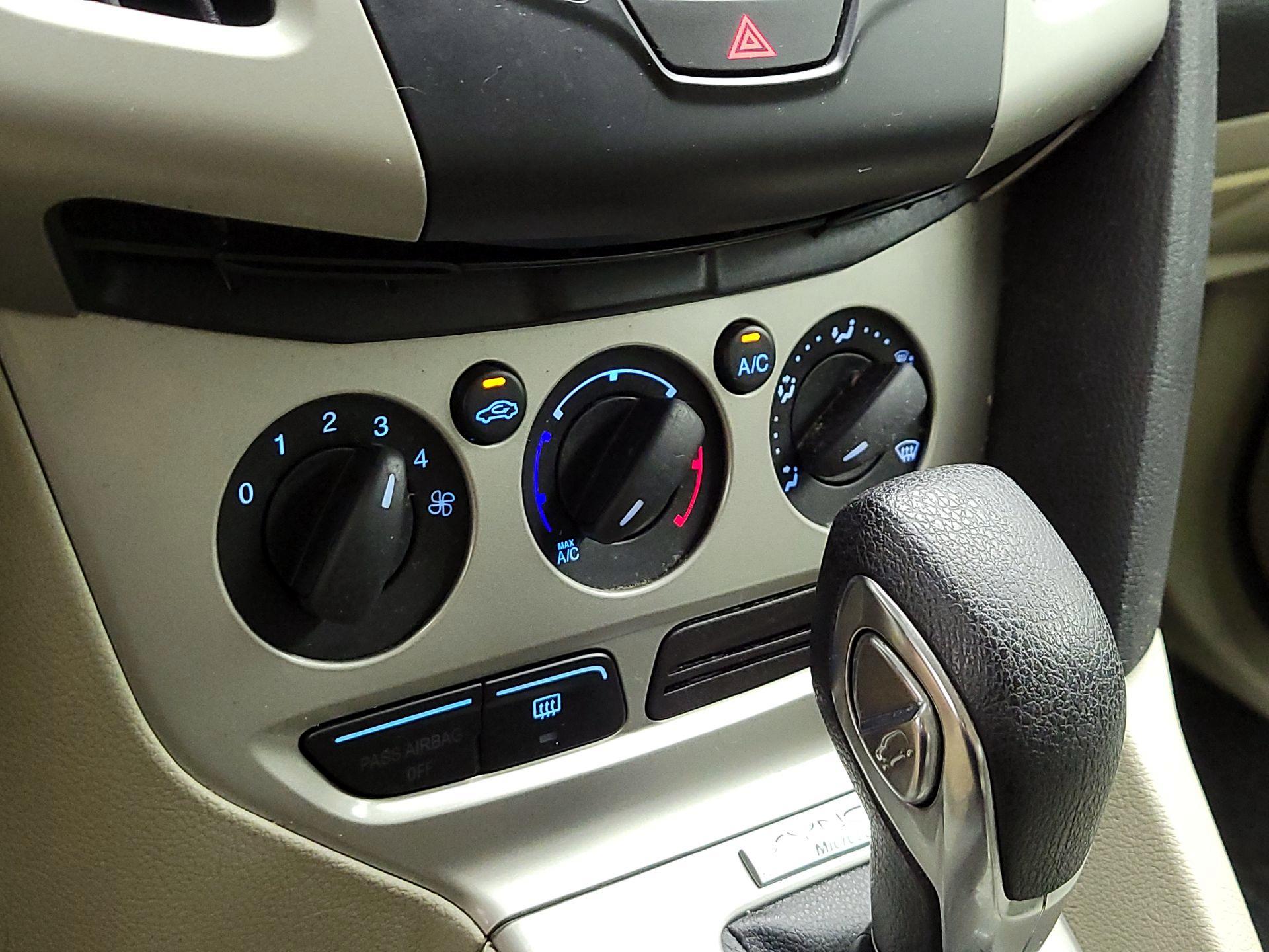 Thumbnail: 2013 Ford Focus - 15