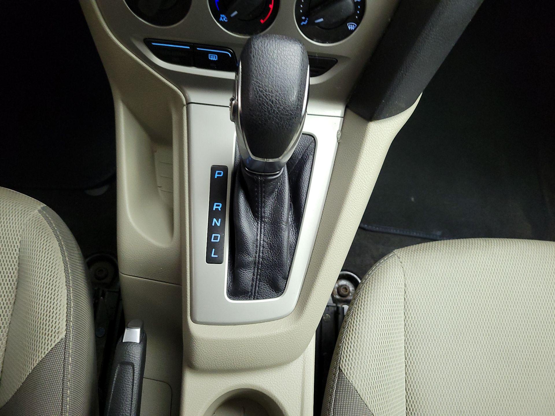 Thumbnail: 2013 Ford Focus - 16