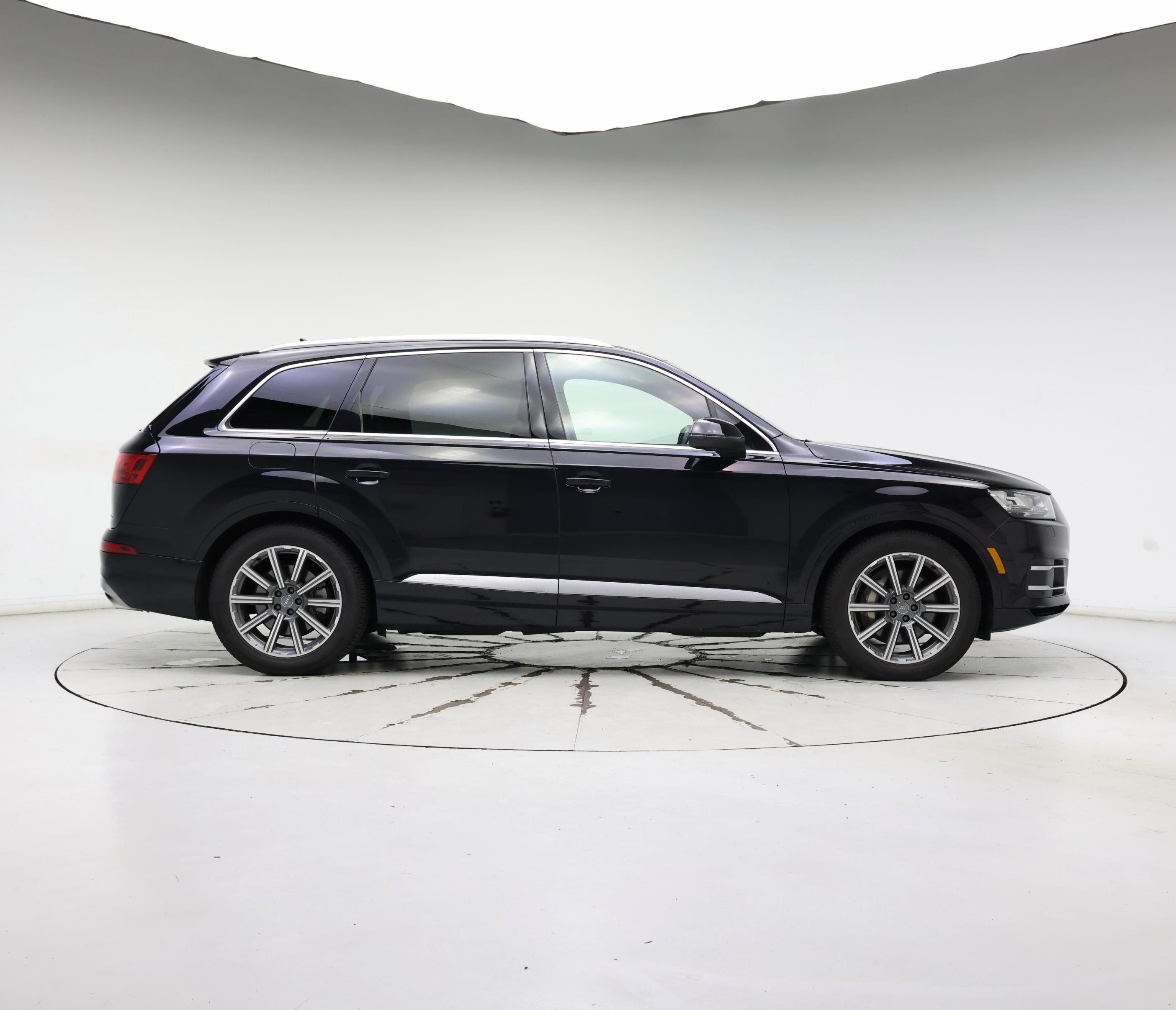 Thumbnail: 2019 Audi Q7 - 7