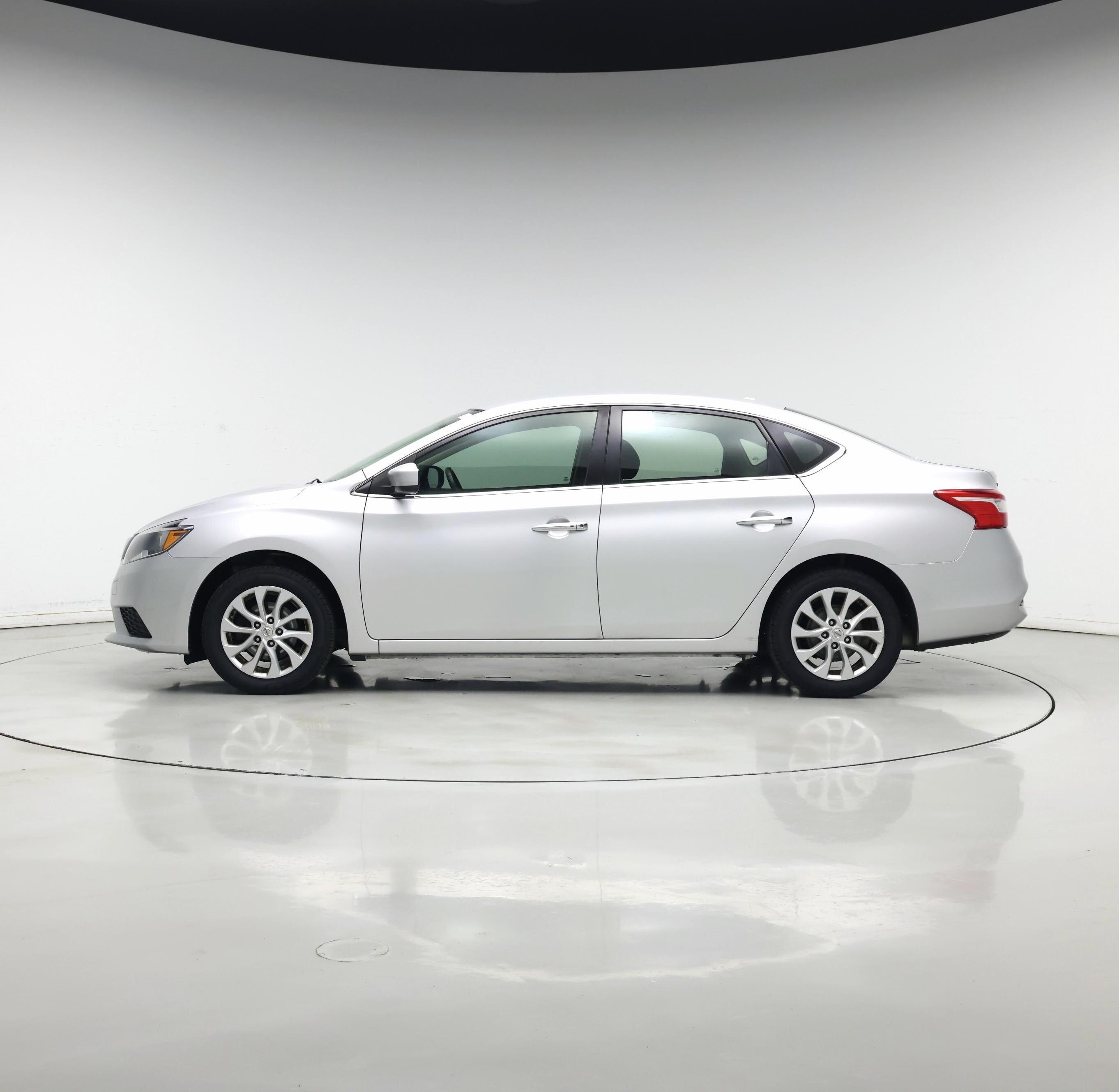 Thumbnail: 2018 Nissan Sentra - 3