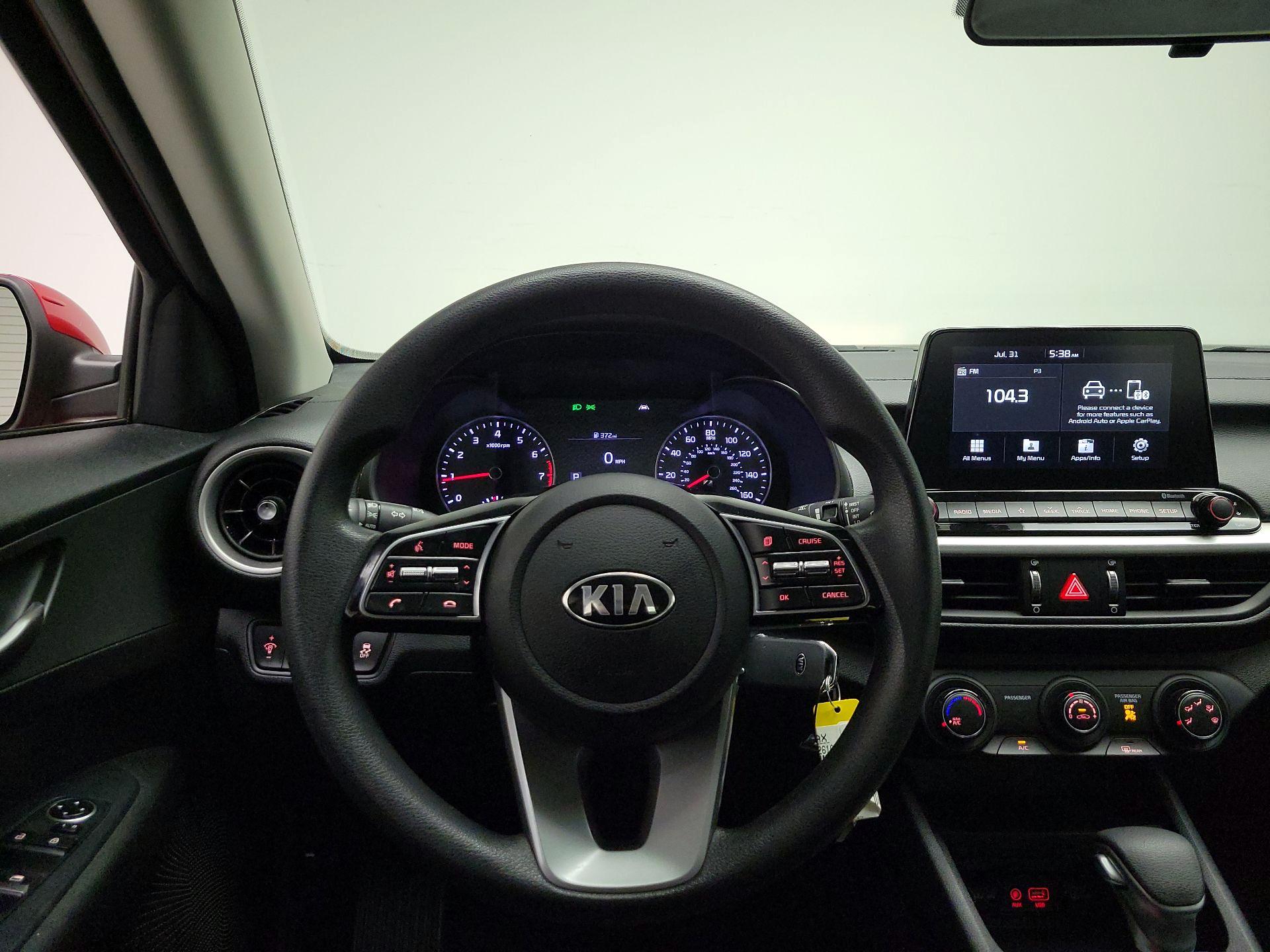 Thumbnail: 2020 Kia Forte - 10