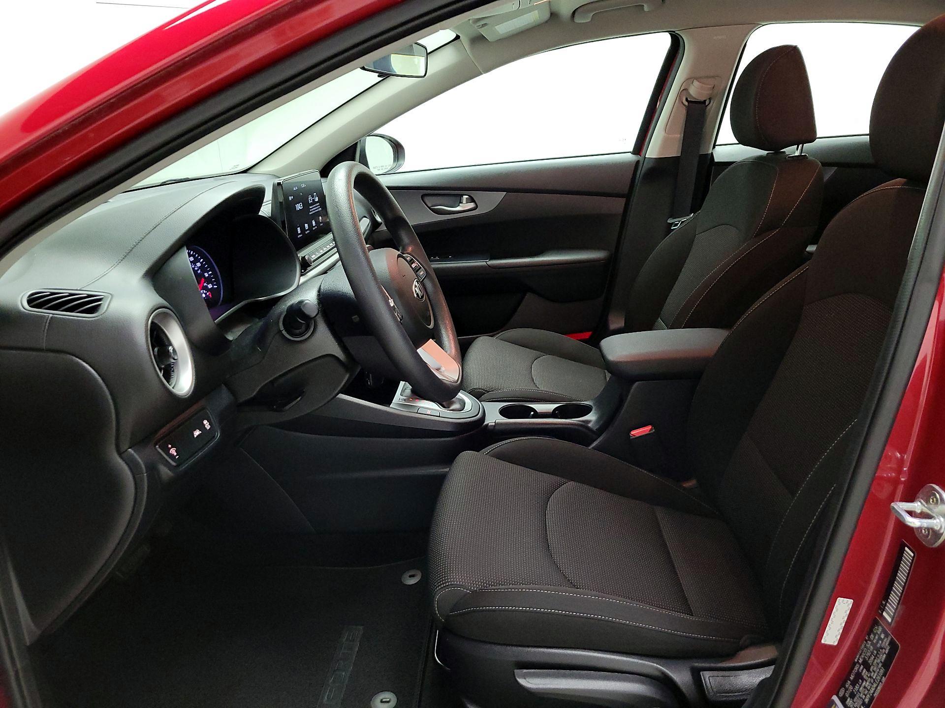 Thumbnail: 2020 Kia Forte - 11