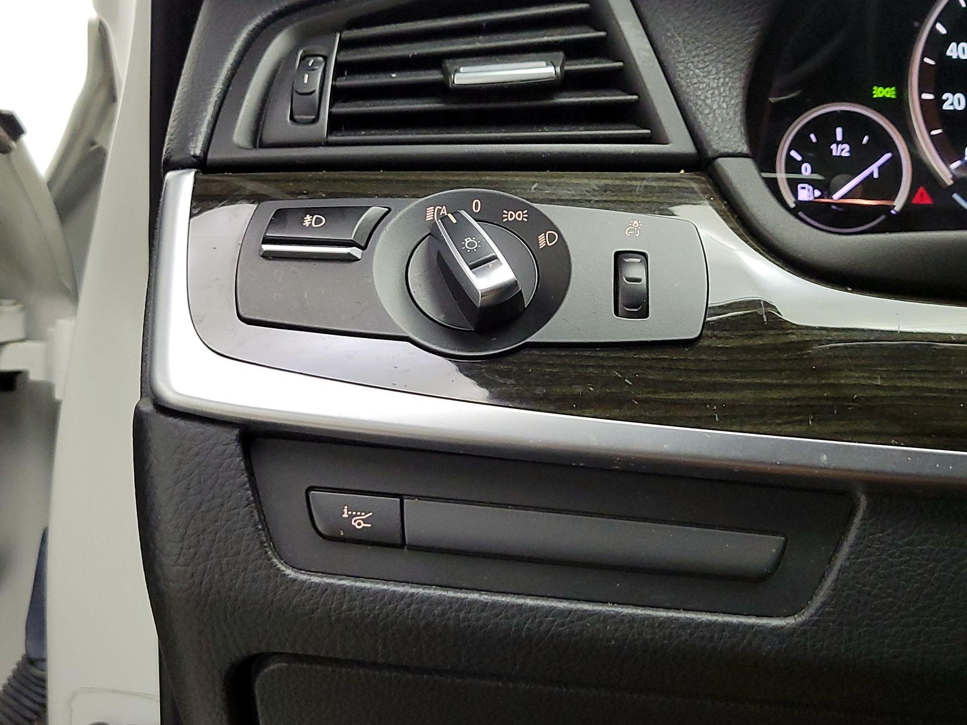 Thumbnail: 2016 BMW 5 Series - 13