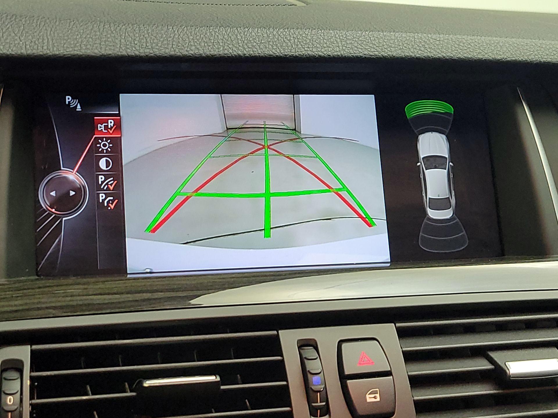 Thumbnail: 2016 BMW 5 Series - 15