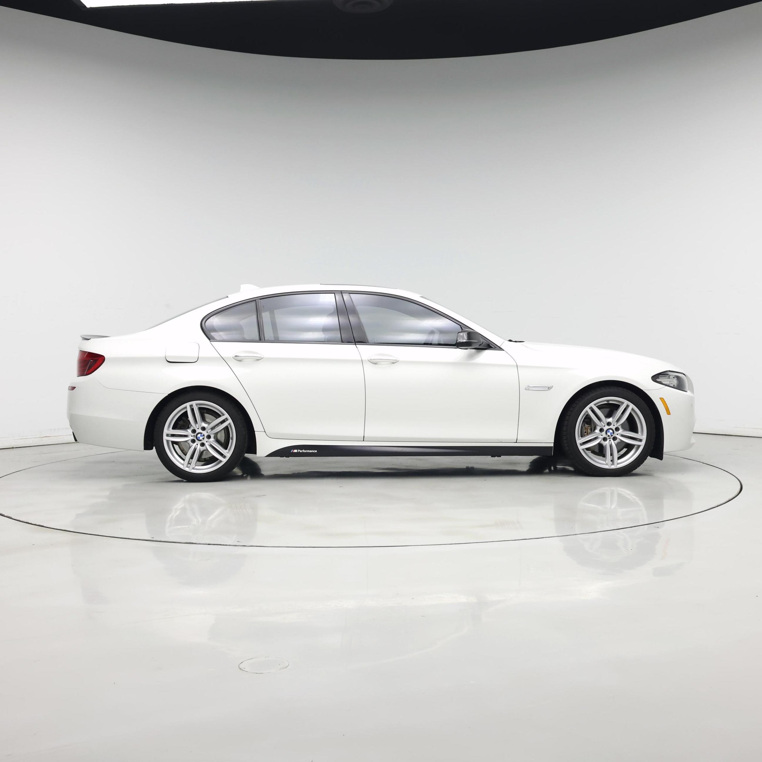 Thumbnail: 2016 BMW 5 Series - 7