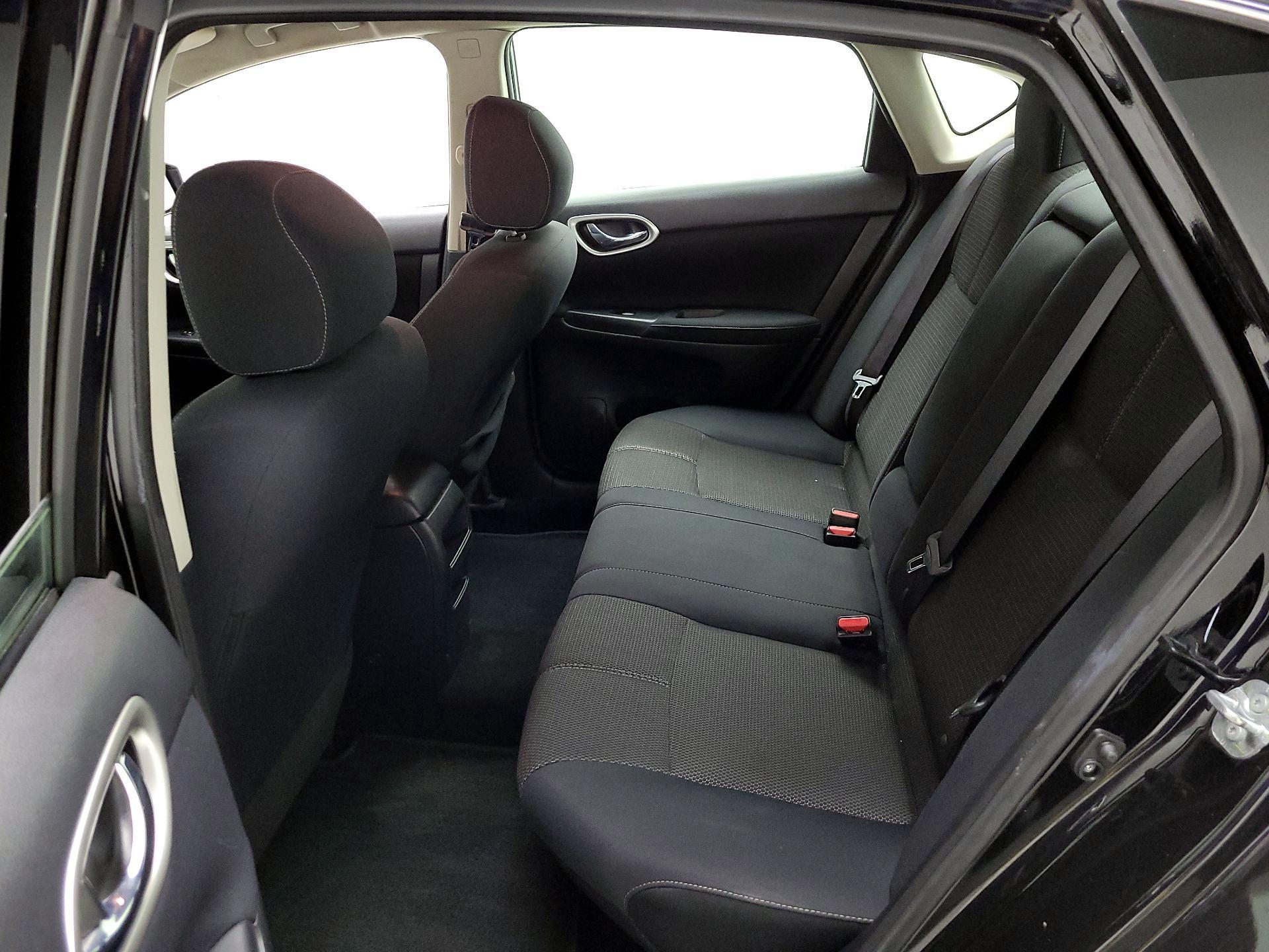 Thumbnail: 2015 Nissan Sentra - 16