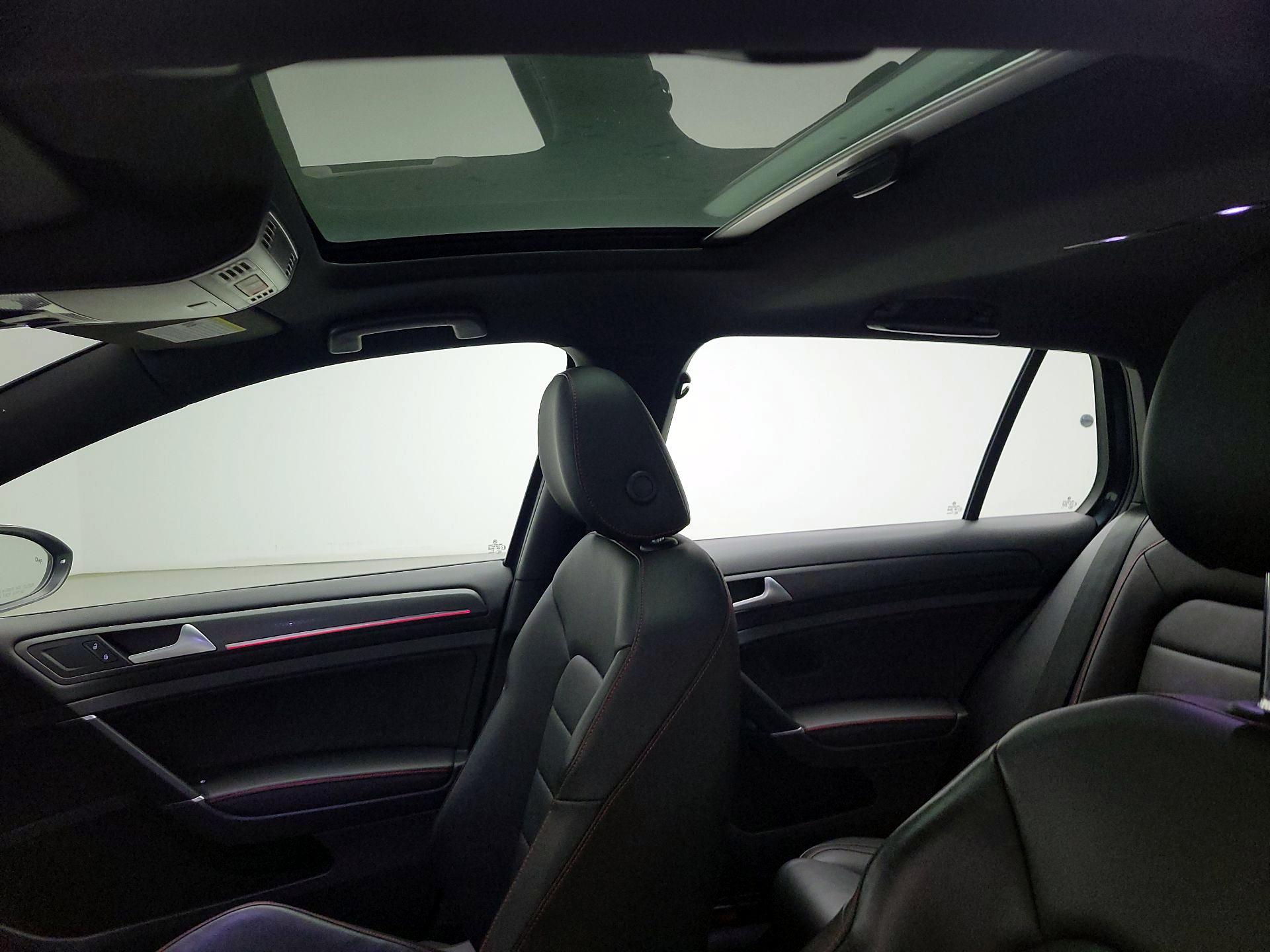 Thumbnail: 2021 Volkswagen Golf - 19