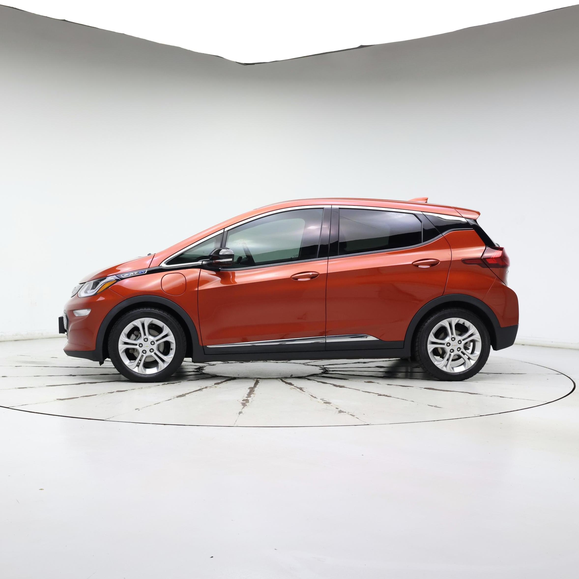 Thumbnail: 2020 Chevrolet Bolt EV - 3