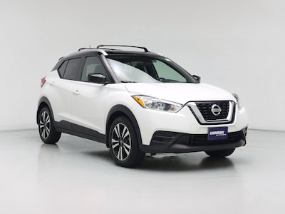White 2019 Nissan Kicks SV