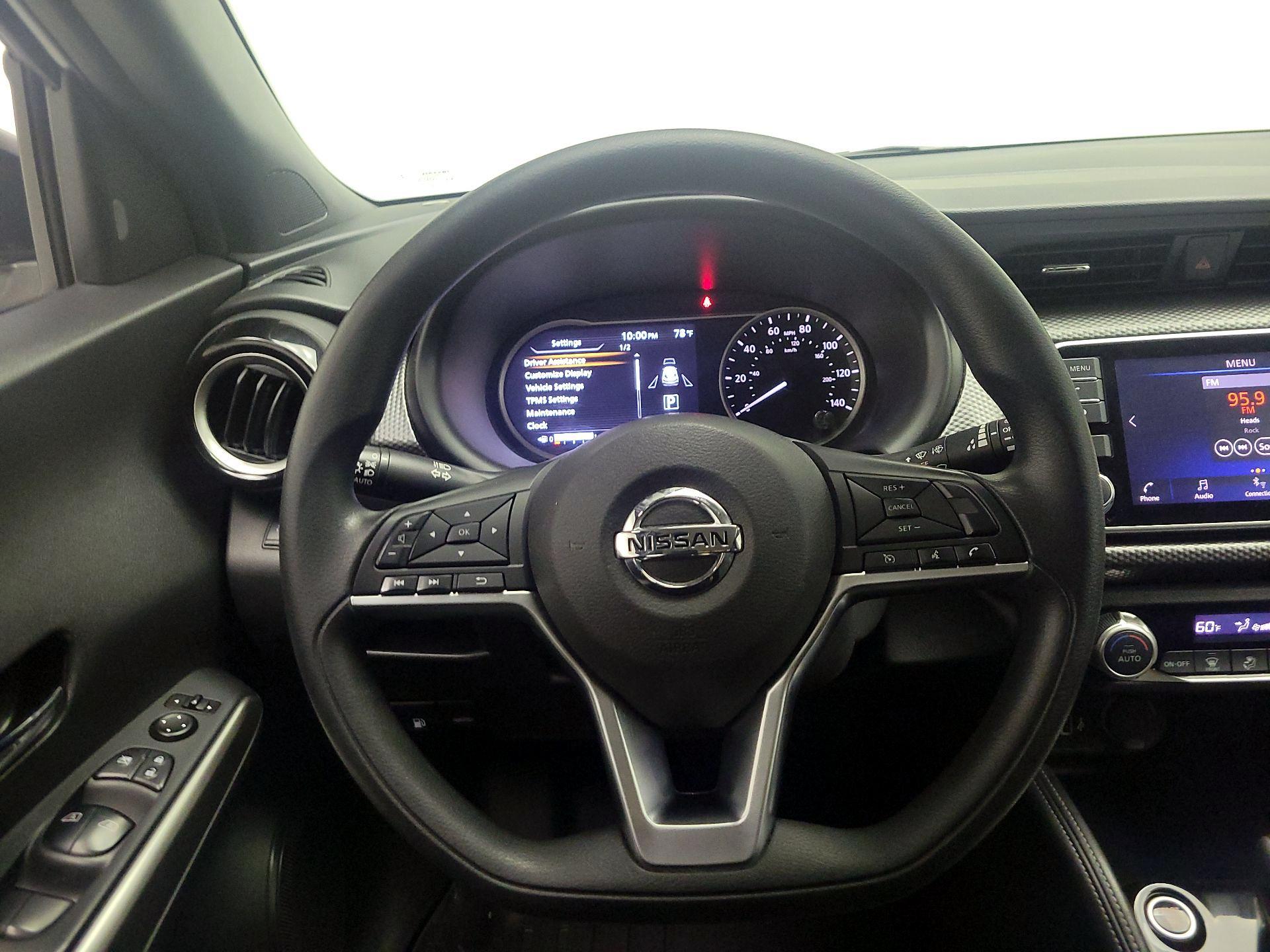 Thumbnail: 2019 Nissan Kicks - 10