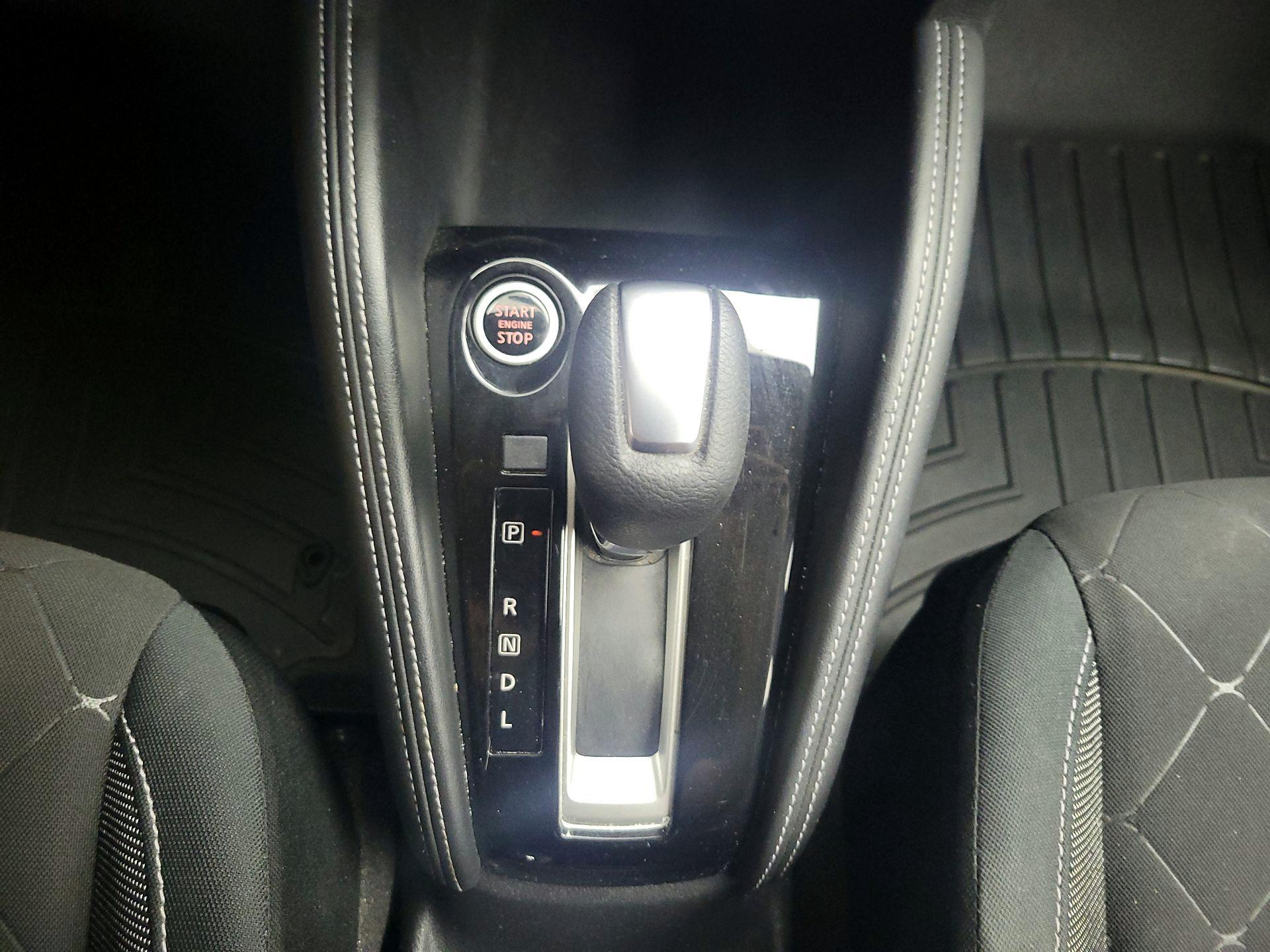 Thumbnail: 2019 Nissan Kicks - 16