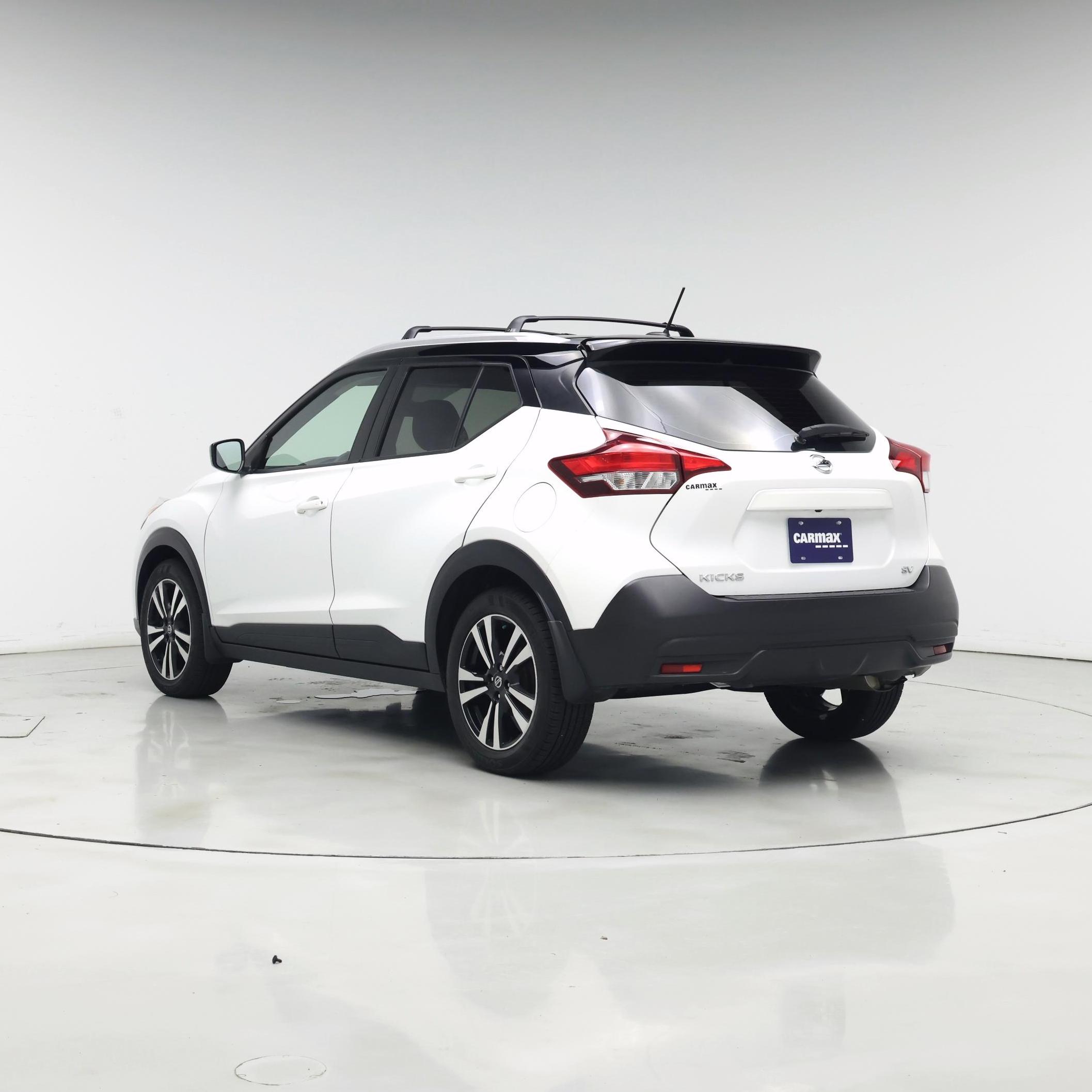 Thumbnail: 2019 Nissan Kicks - 2