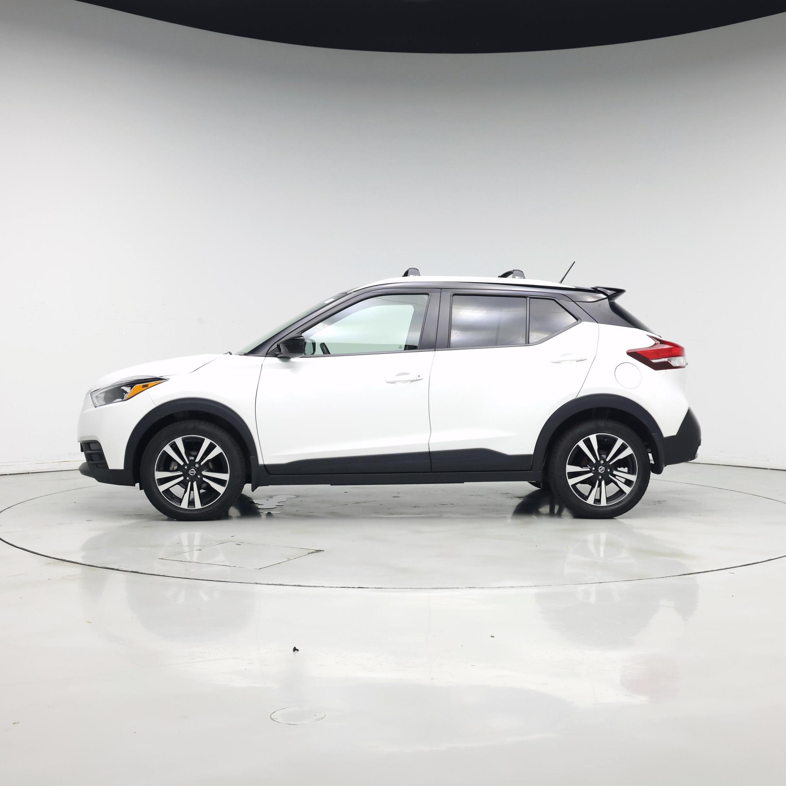 Thumbnail: 2019 Nissan Kicks - 3