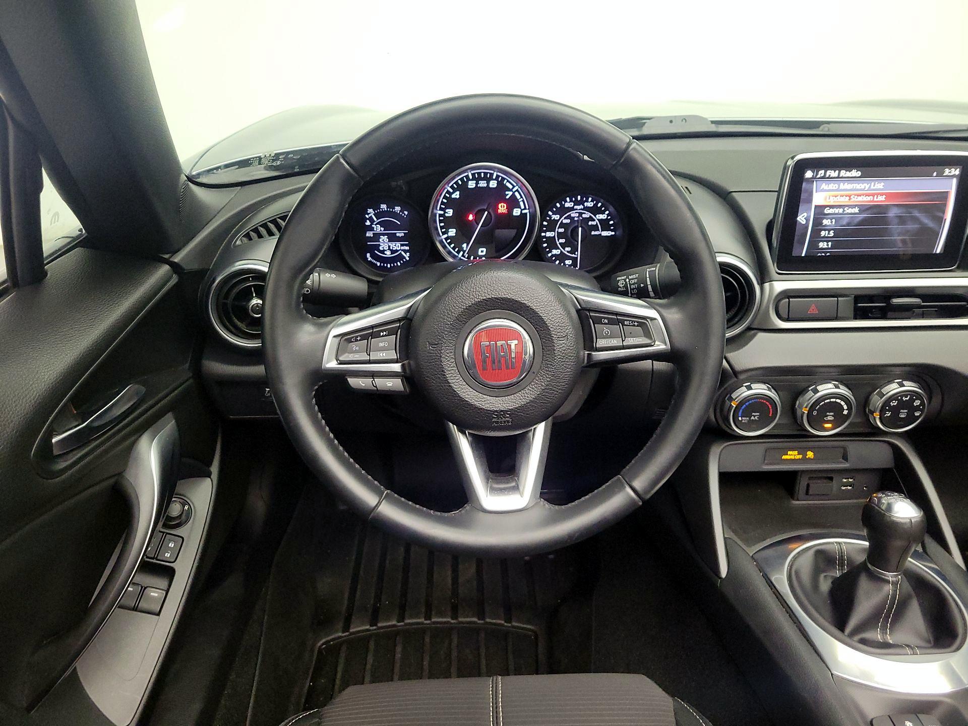 Thumbnail: 2019 Fiat 124 Spider - 10