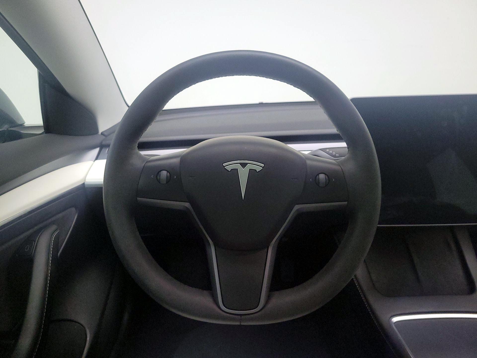 Thumbnail: 2023 Tesla Model 3 - 10