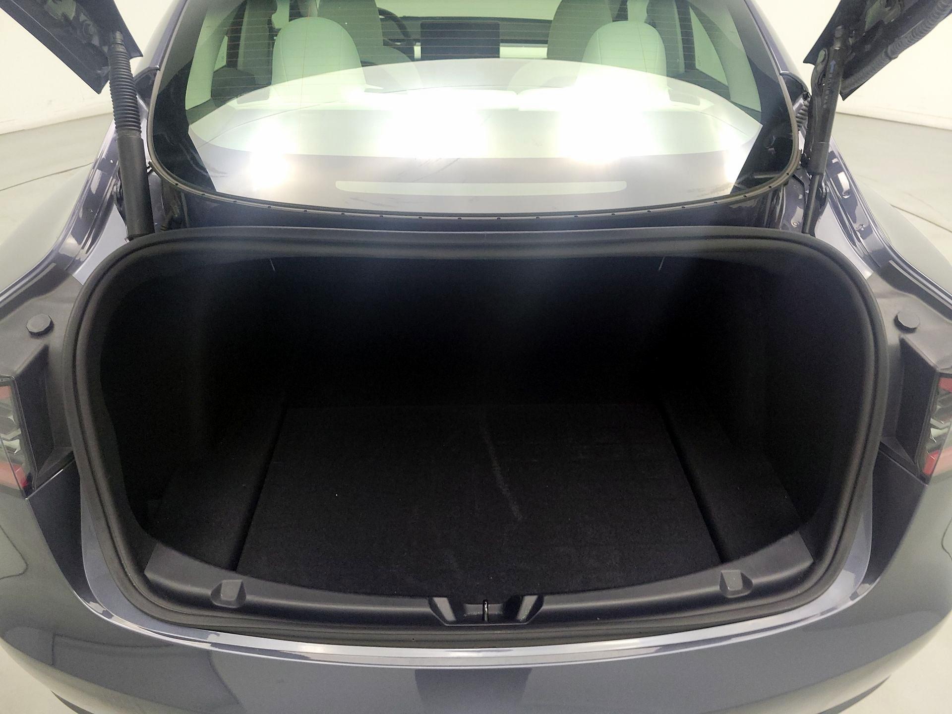 Thumbnail: 2023 Tesla Model 3 - 18