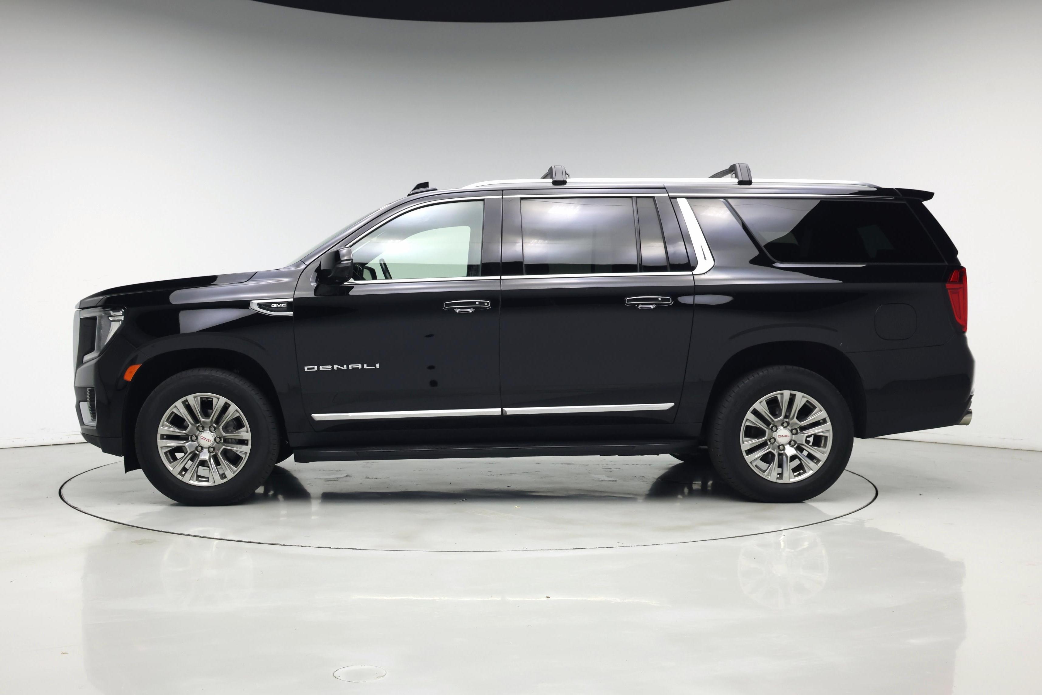 Thumbnail: 2022 GMC Yukon XL - 3