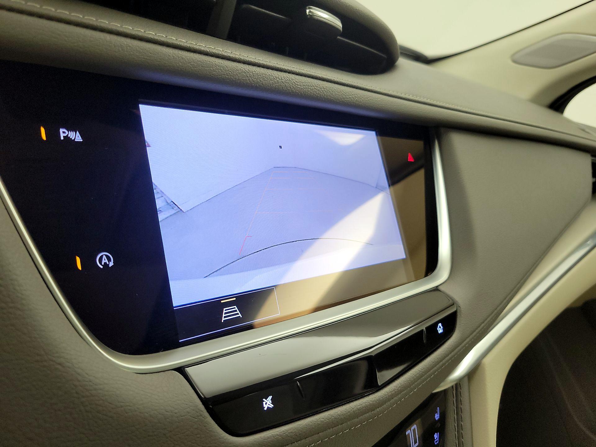 Thumbnail: 2023 Cadillac XT5 - 15