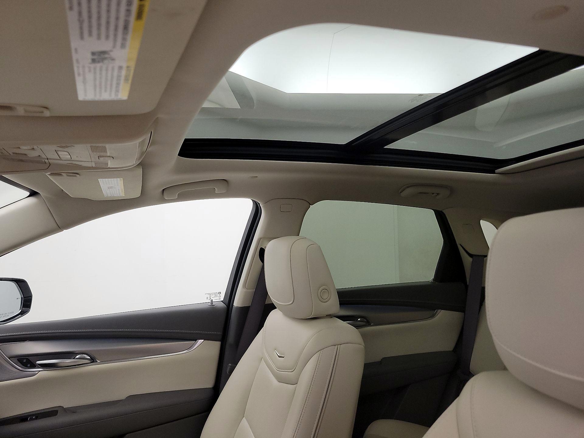 Thumbnail: 2023 Cadillac XT5 - 20