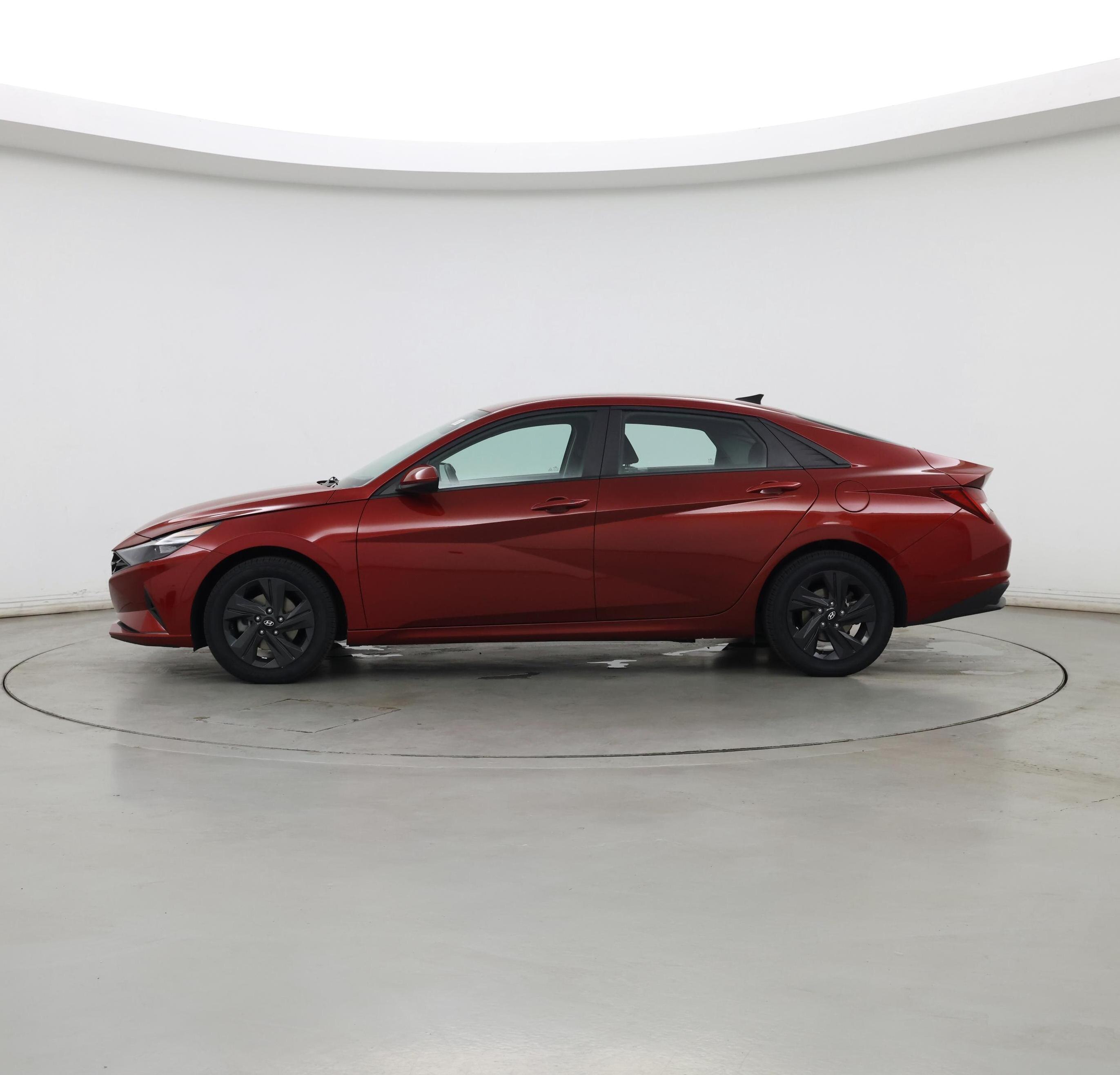 Thumbnail: 2023 Hyundai Elantra - 3