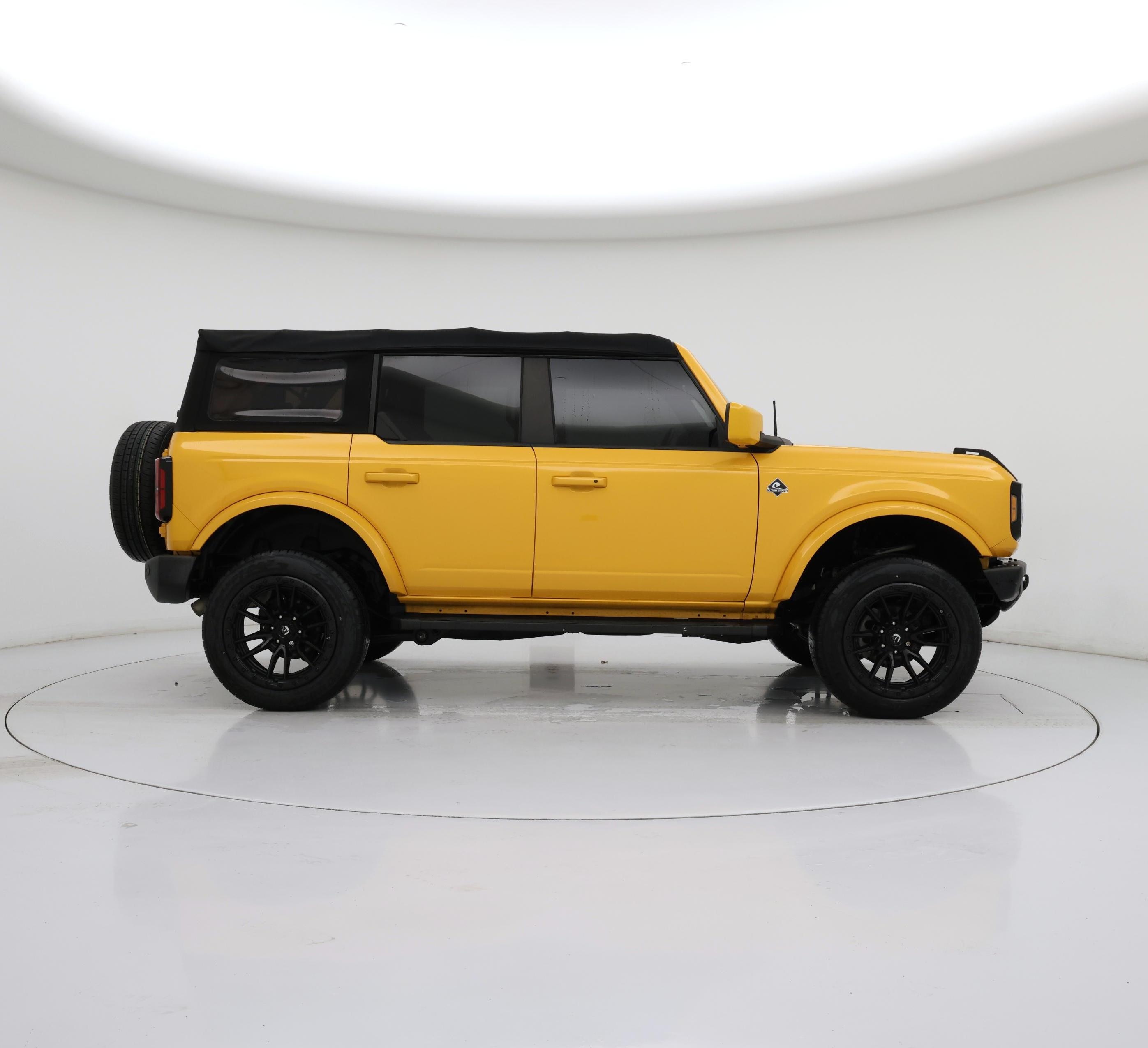 Thumbnail: 2021 Ford Bronco - 7
