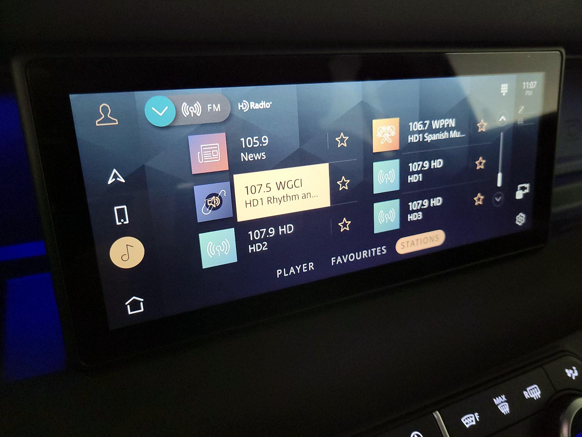 Thumbnail: 2023 Land Rover Defender - 16