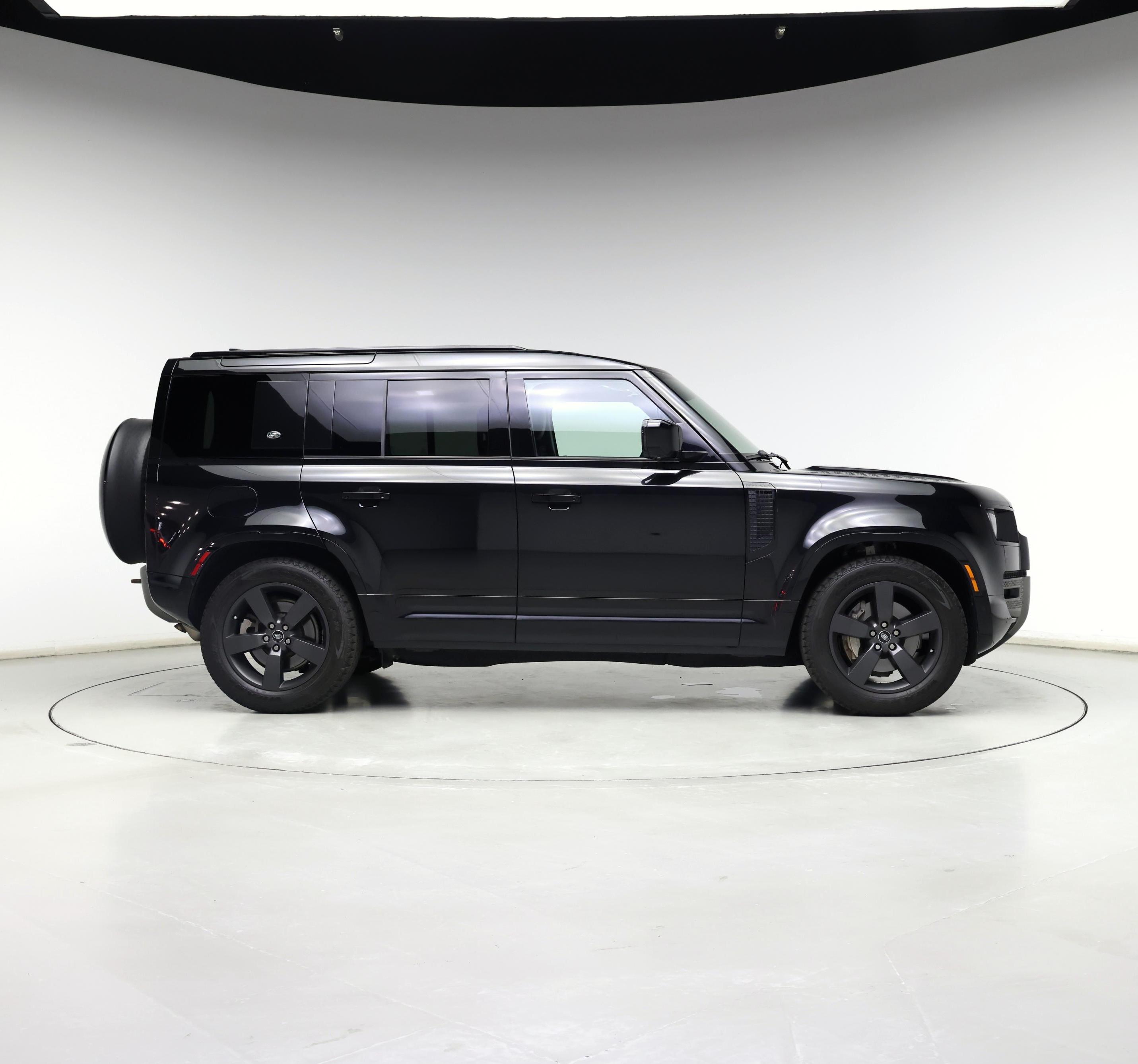 Thumbnail: 2023 Land Rover Defender - 7