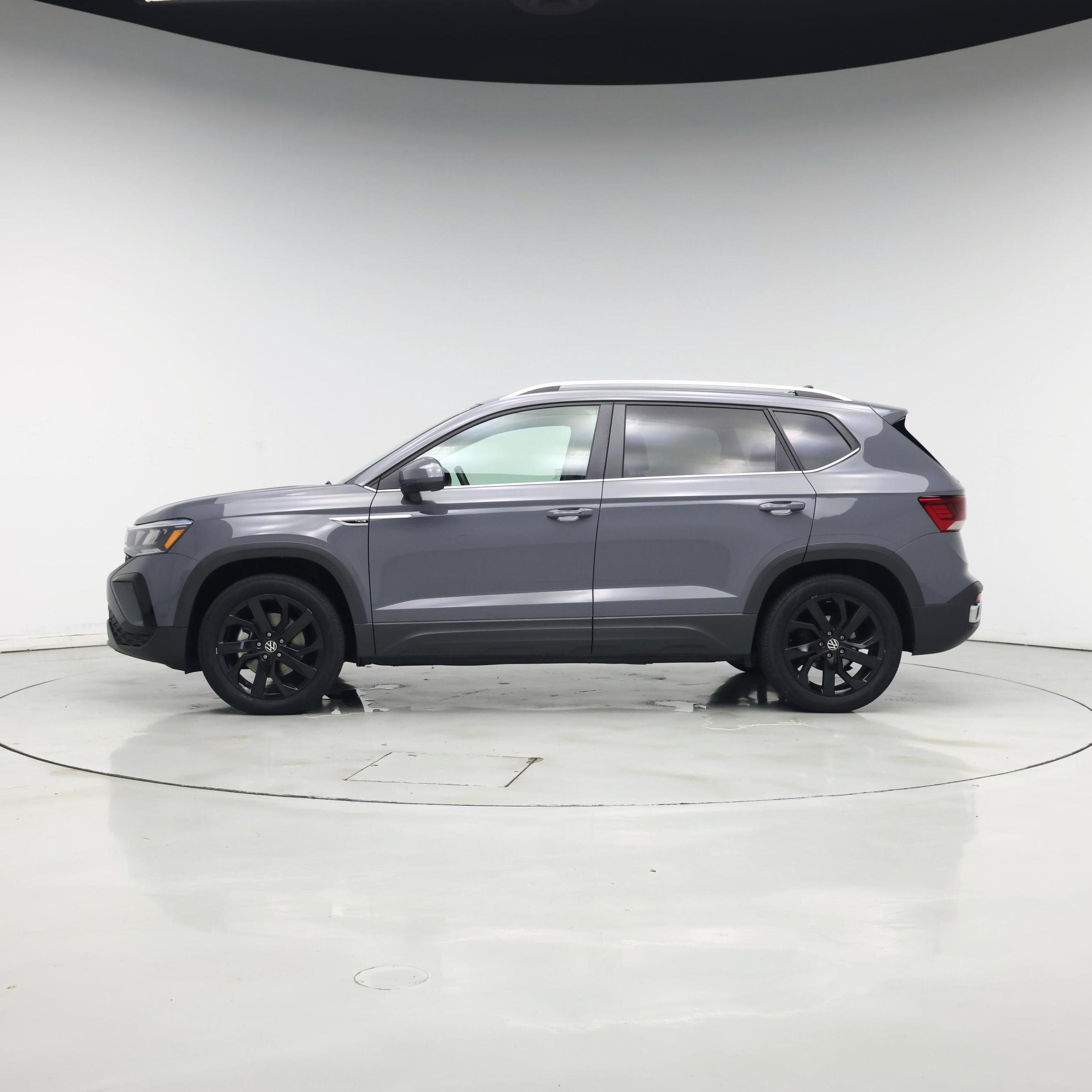 Thumbnail: 2022 Volkswagen Taos - 3