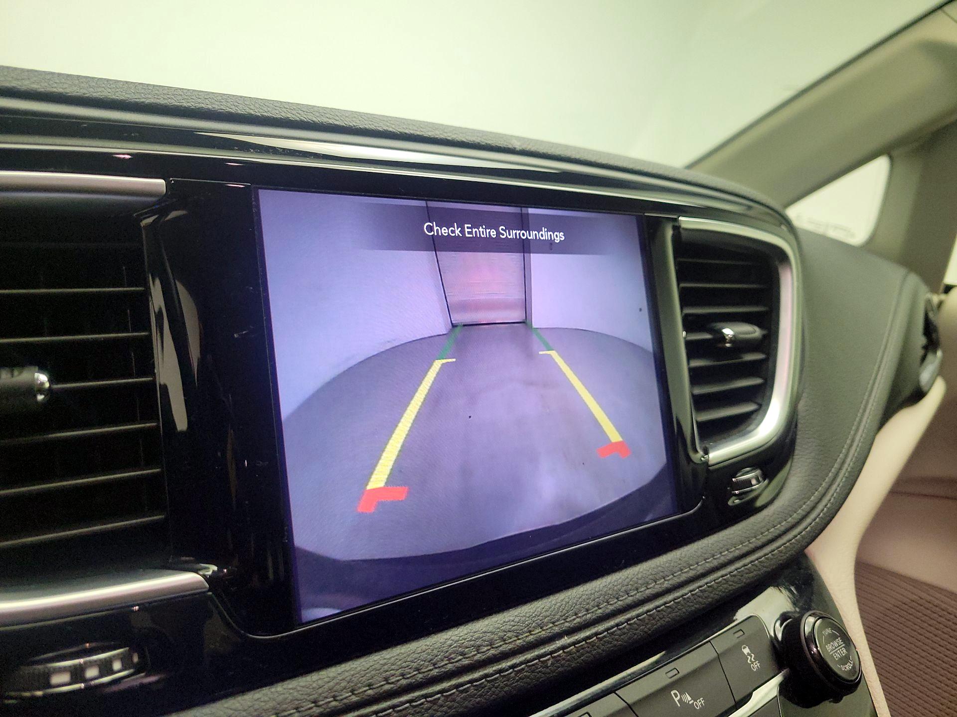 Thumbnail: 2020 Chrysler Pacifica - 13