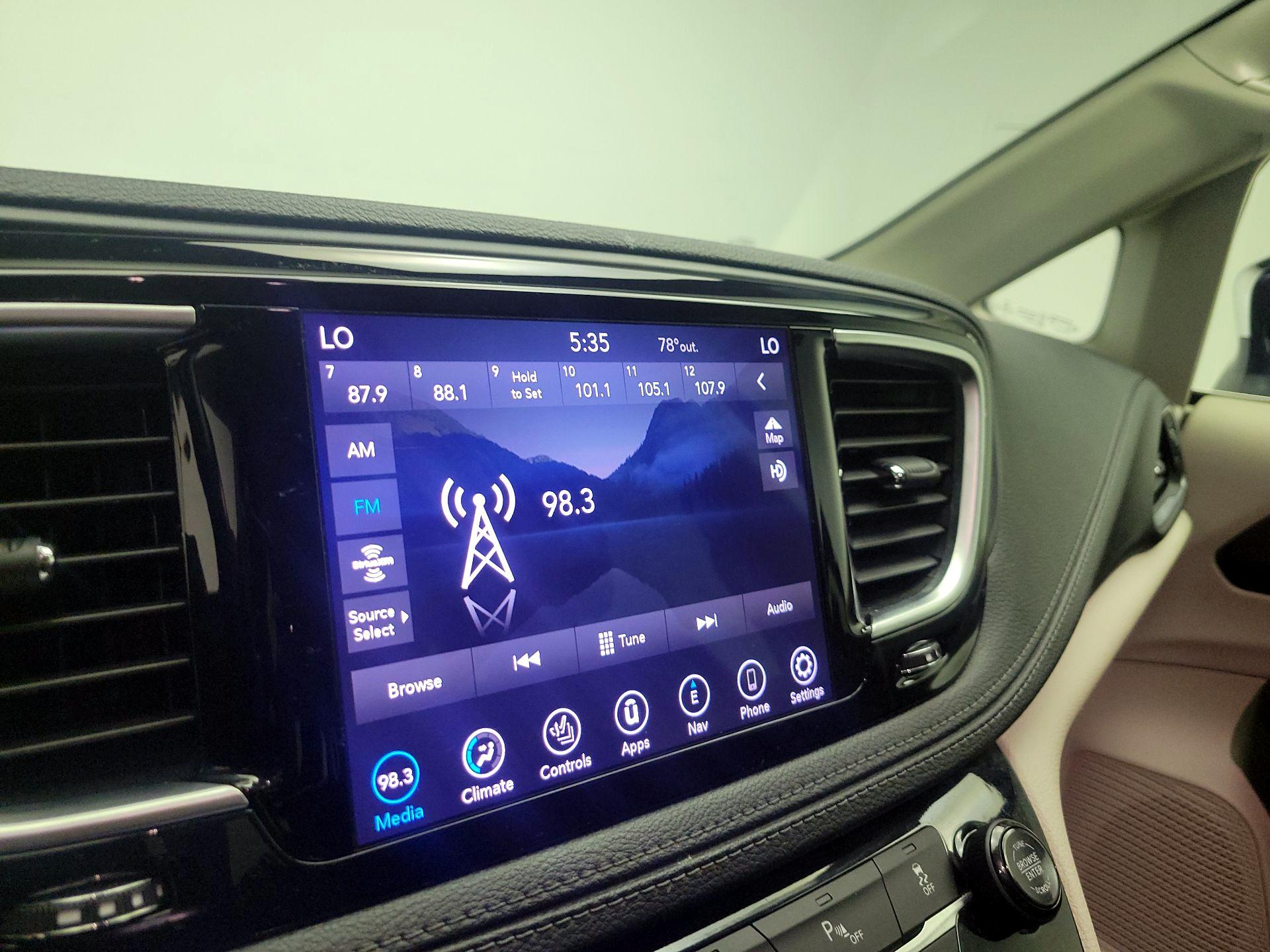 Thumbnail: 2020 Chrysler Pacifica - 14