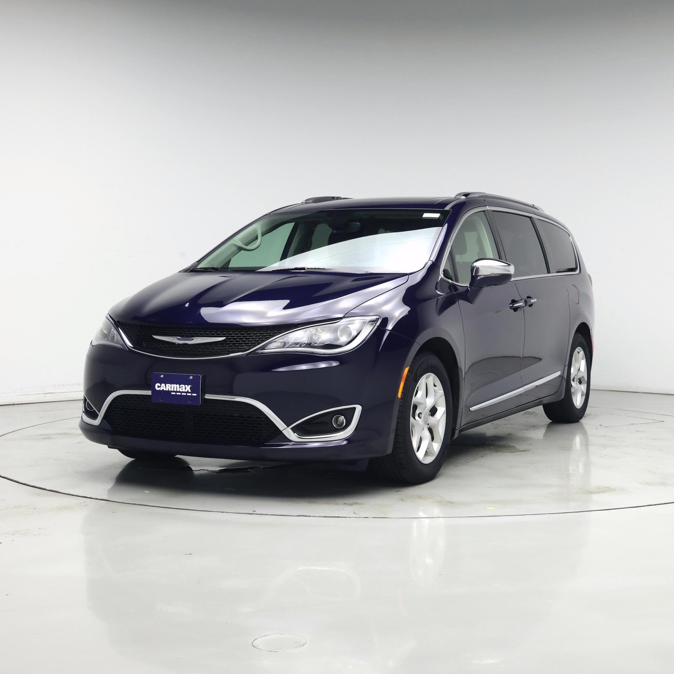 Thumbnail: 2020 Chrysler Pacifica - 4