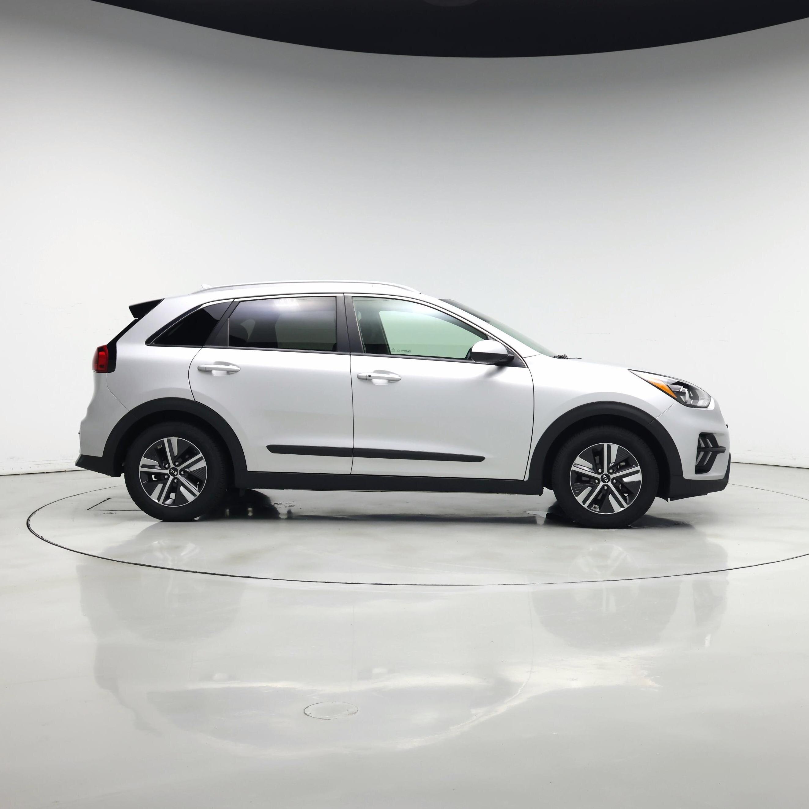 Thumbnail: 2020 Kia Niro - 7