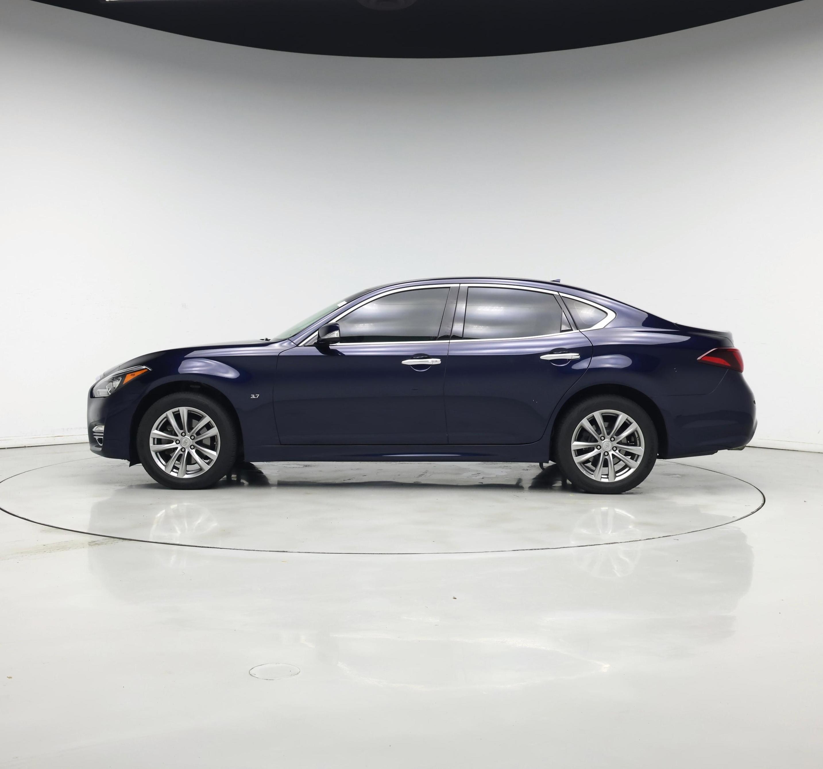 Thumbnail: 2015 INFINITI Q70 - 3