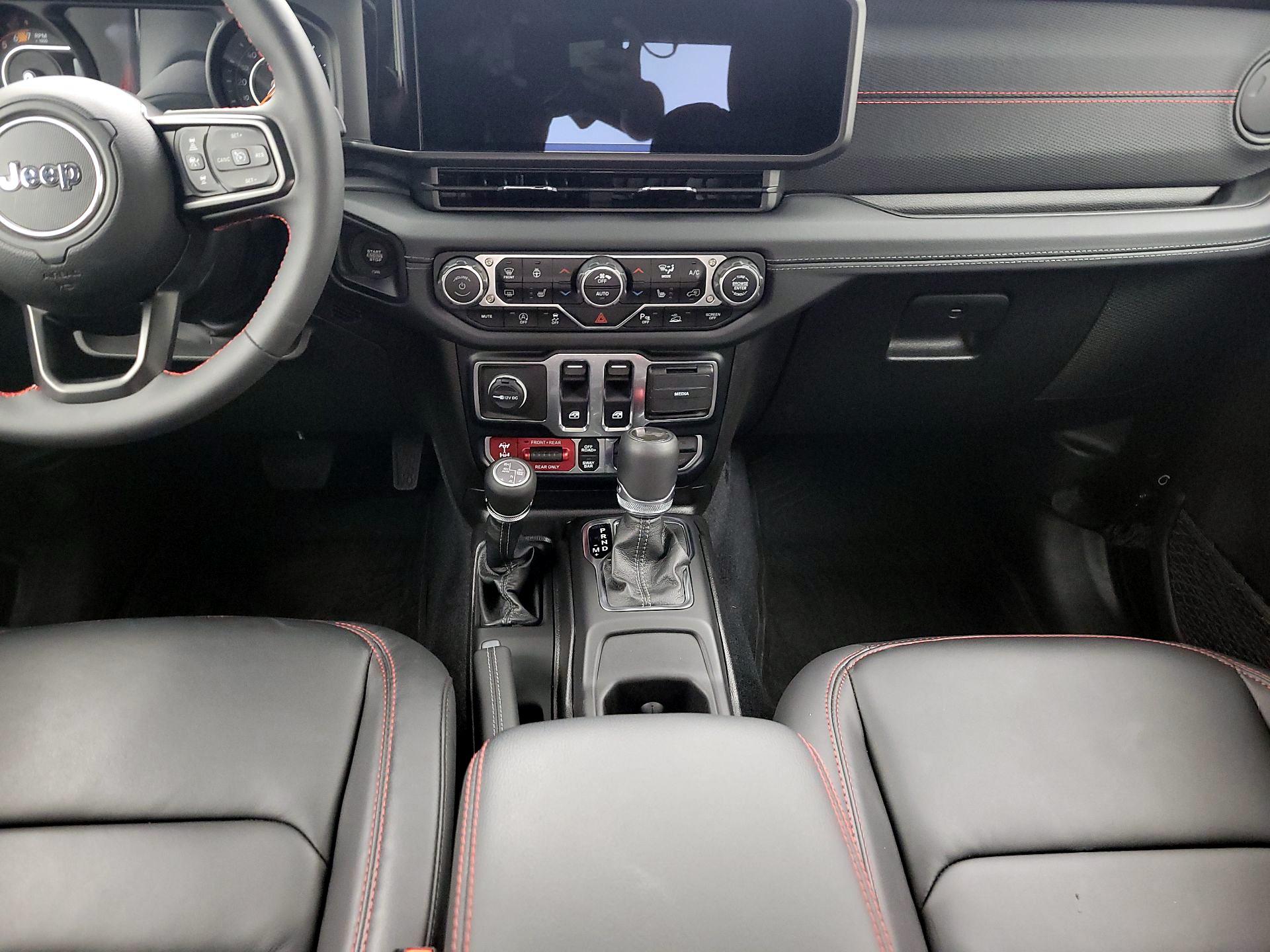 Thumbnail: 2024 Jeep Wrangler - 18