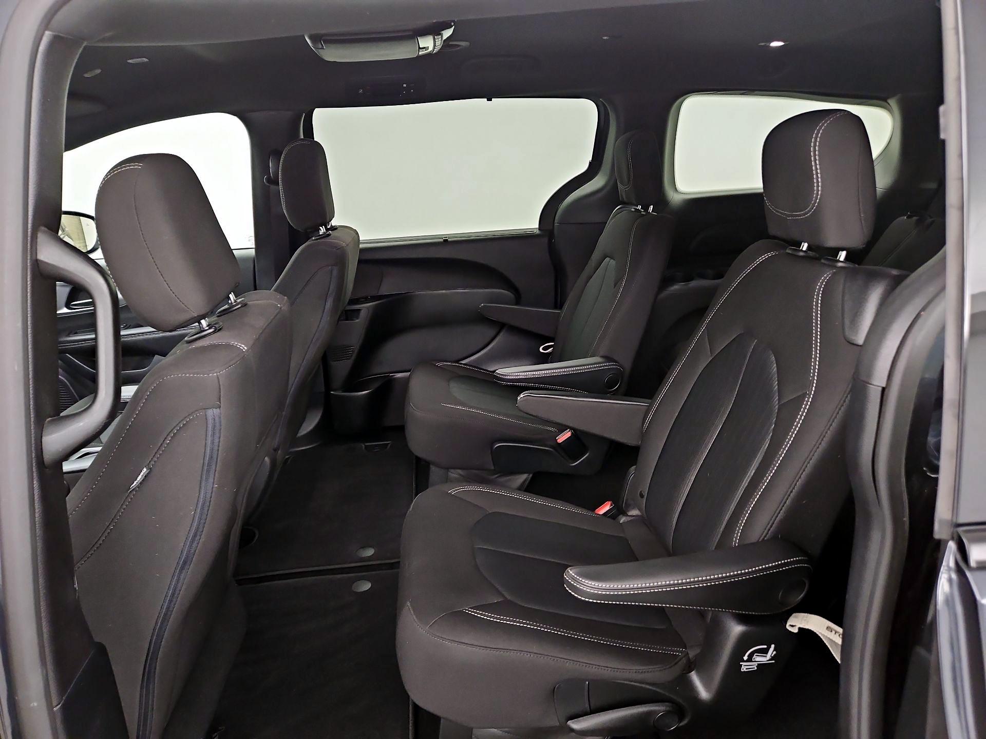 Thumbnail: 2020 Chrysler Pacifica - 19