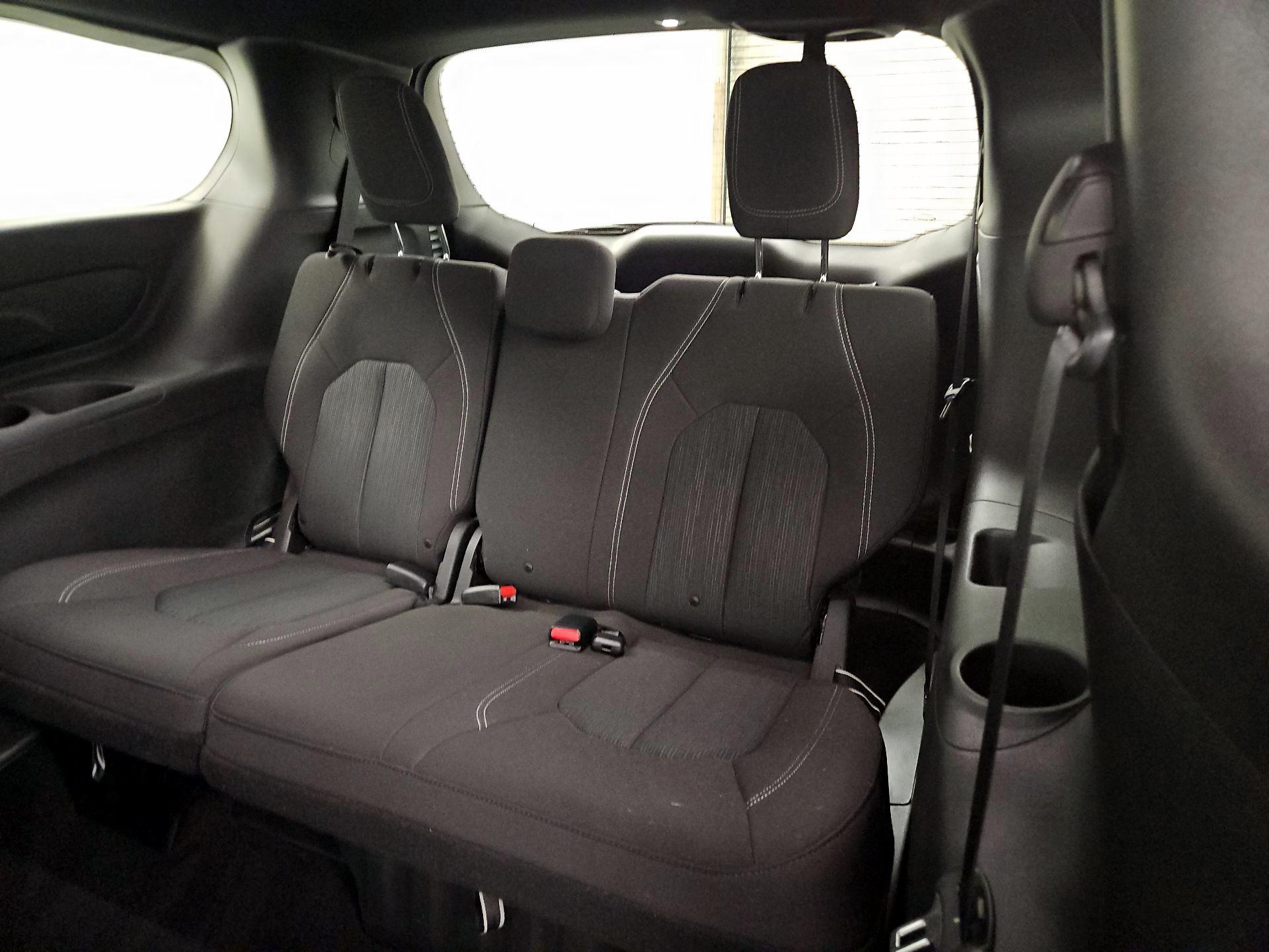 Thumbnail: 2020 Chrysler Pacifica - 20