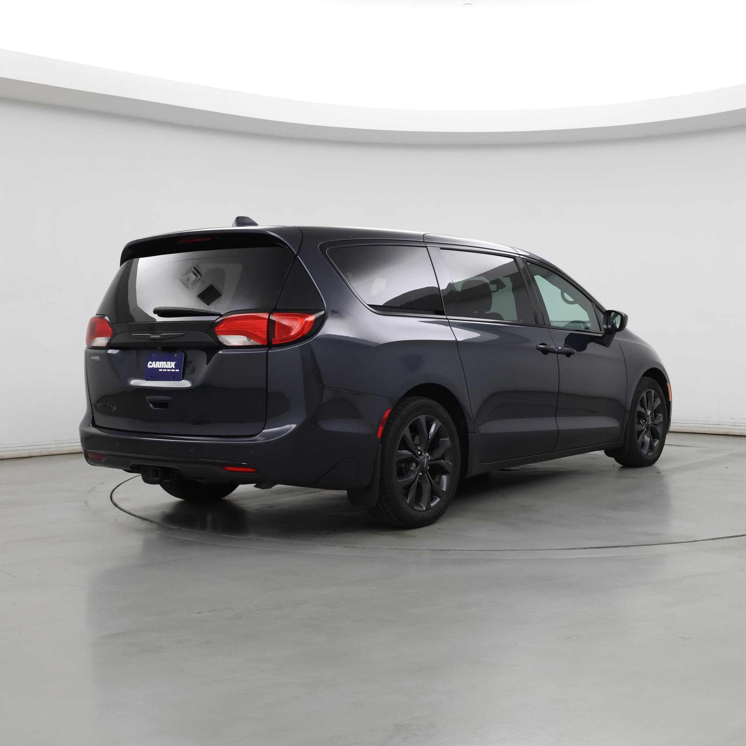 Thumbnail: 2020 Chrysler Pacifica - 8
