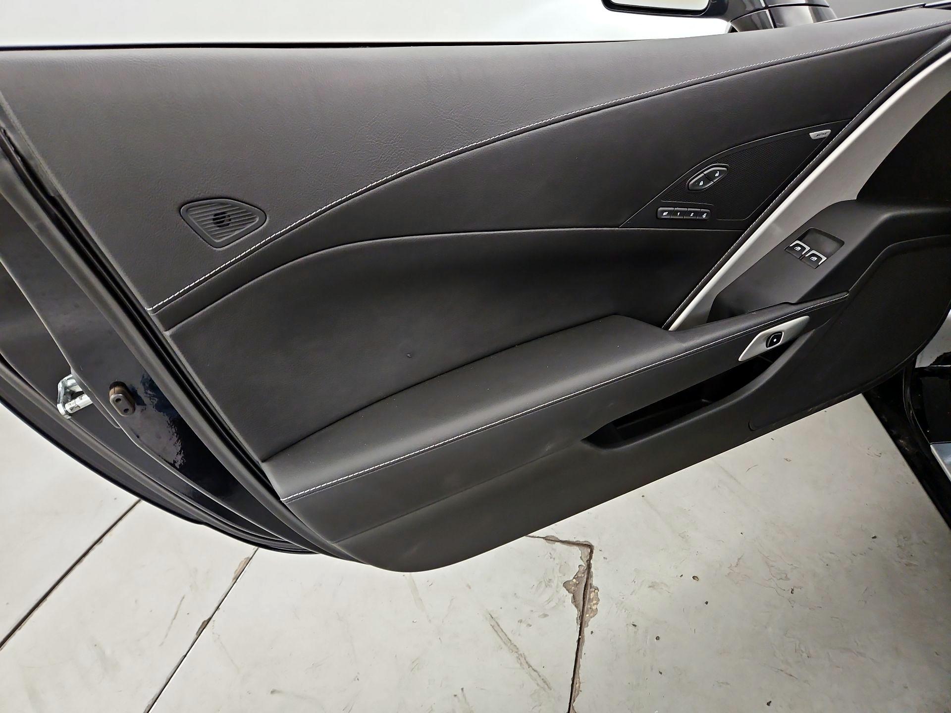 Thumbnail: 2014 Chevrolet Corvette - 12