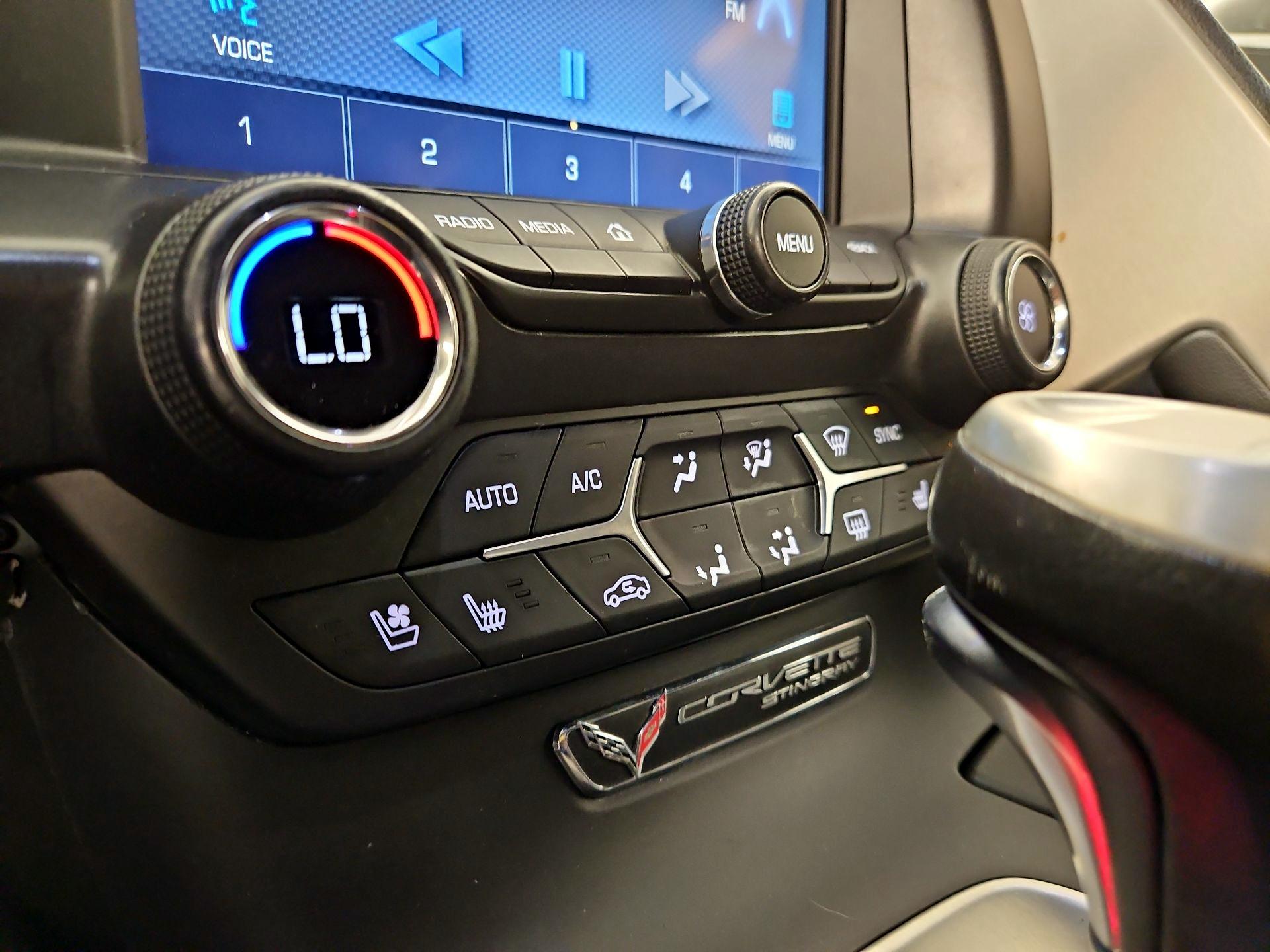 Thumbnail: 2014 Chevrolet Corvette - 17