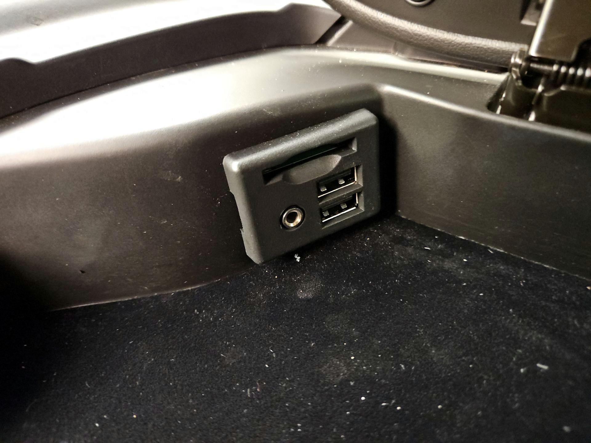 Thumbnail: 2014 Chevrolet Corvette - 19