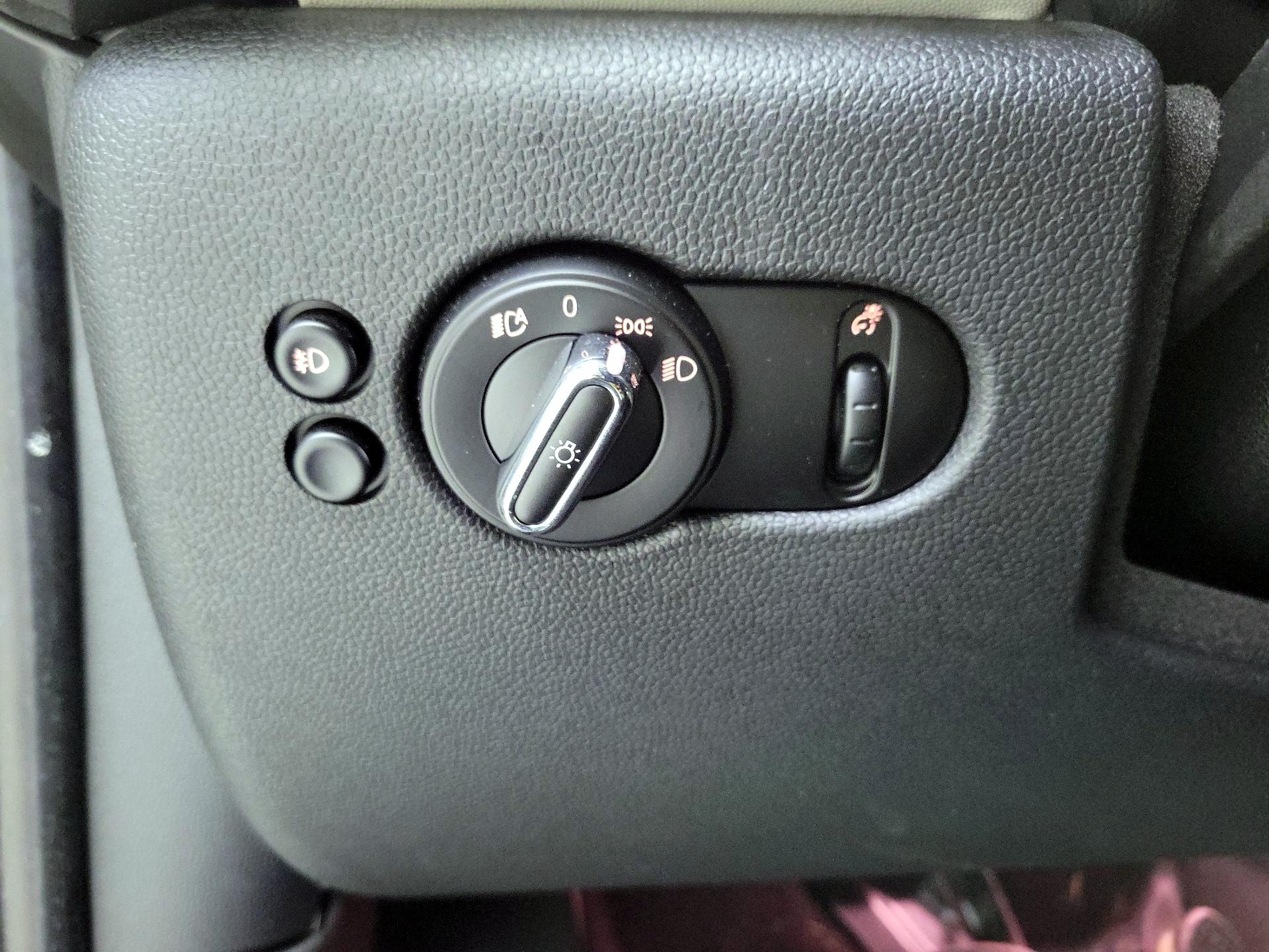 Thumbnail: 2019 MINI Cooper Hardtop - 13
